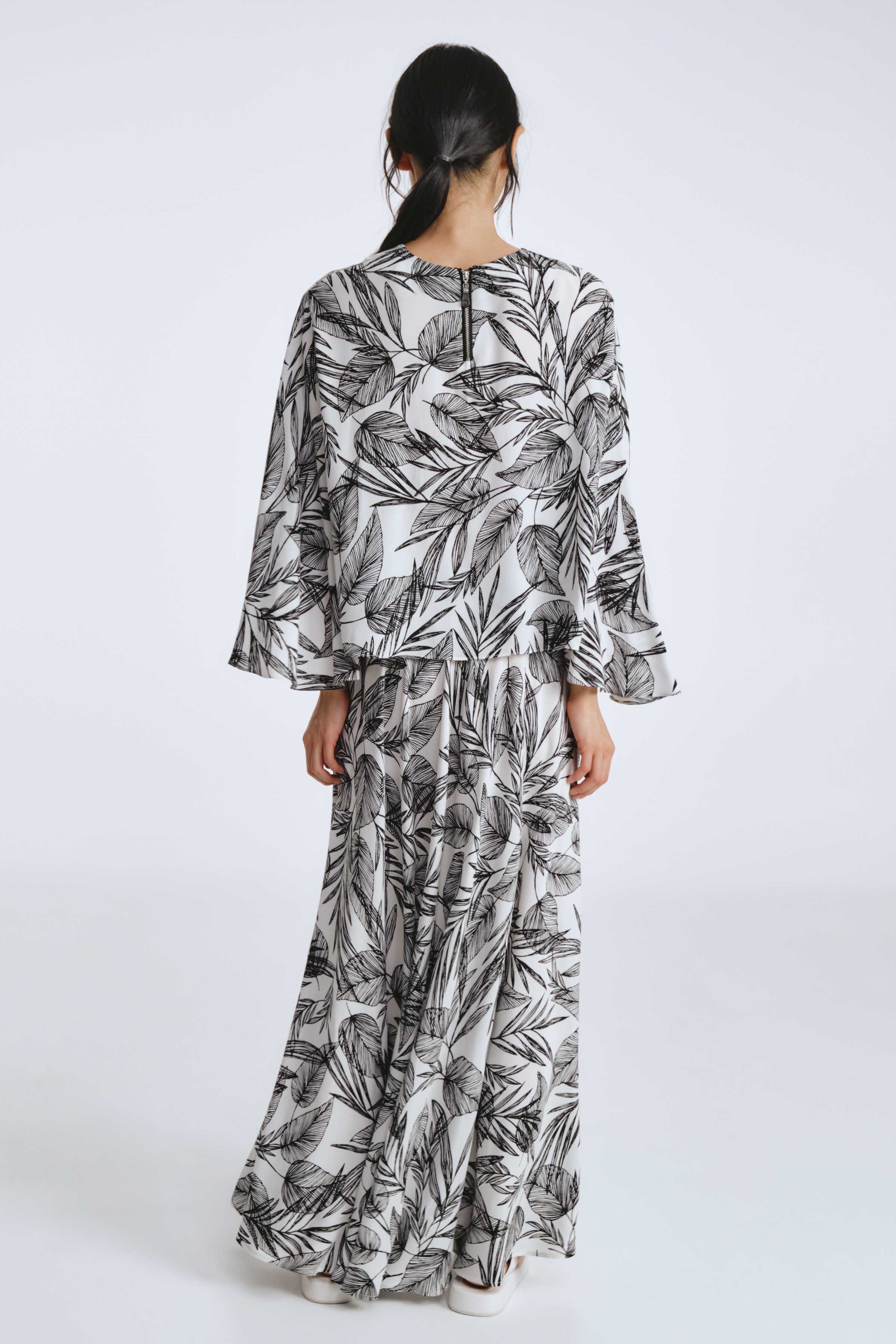 Блуза Листья с воздушным рукавом  от Lesel (Лесель)! Заказывайте по ✆ 8 (800) 777 02 37