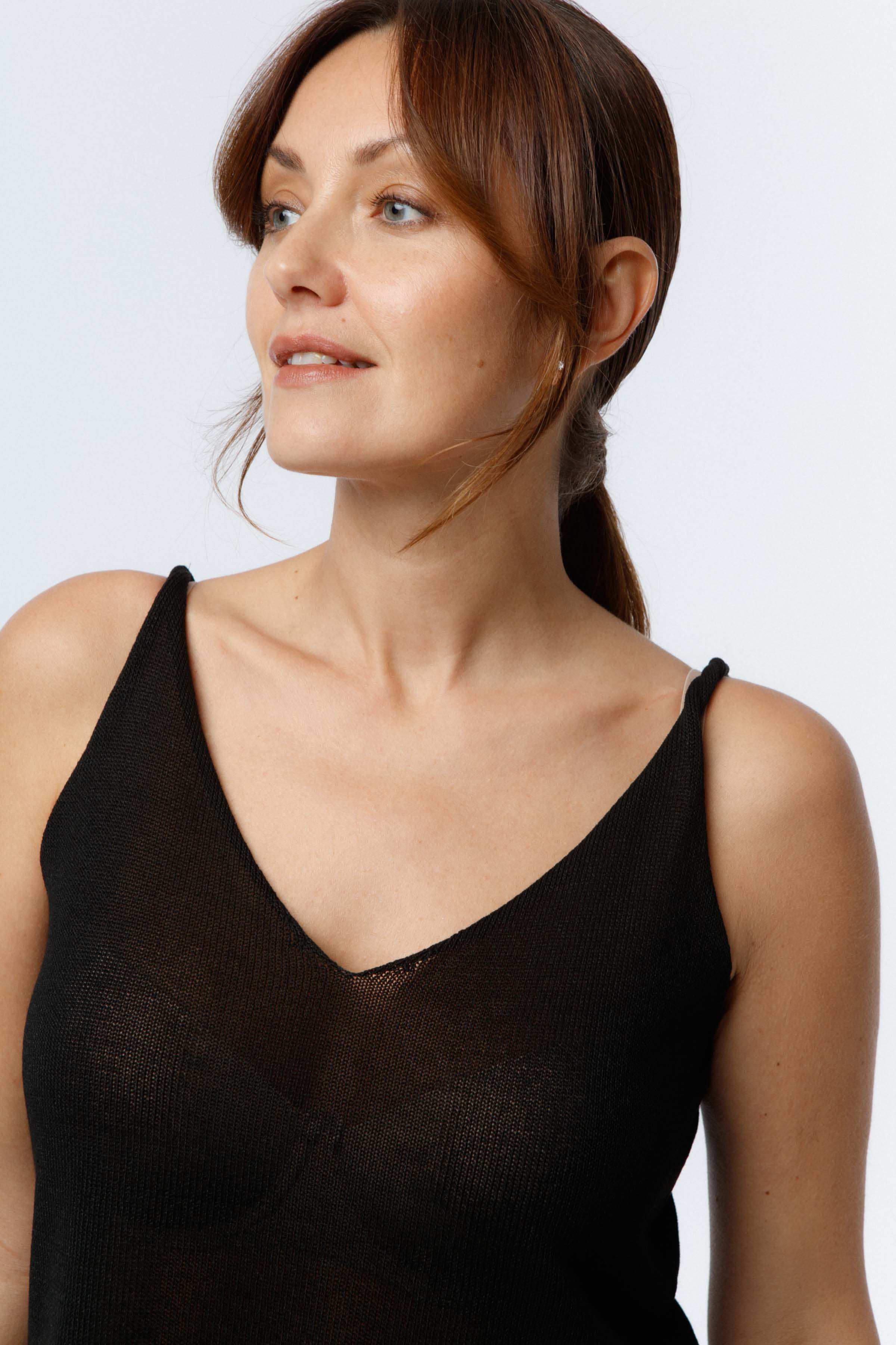 Топ с перекрученными бретелями 00 Черный (noir) от Lesel (Лесель)! Заказывайте по ✆ 8 (800) 777 02 37