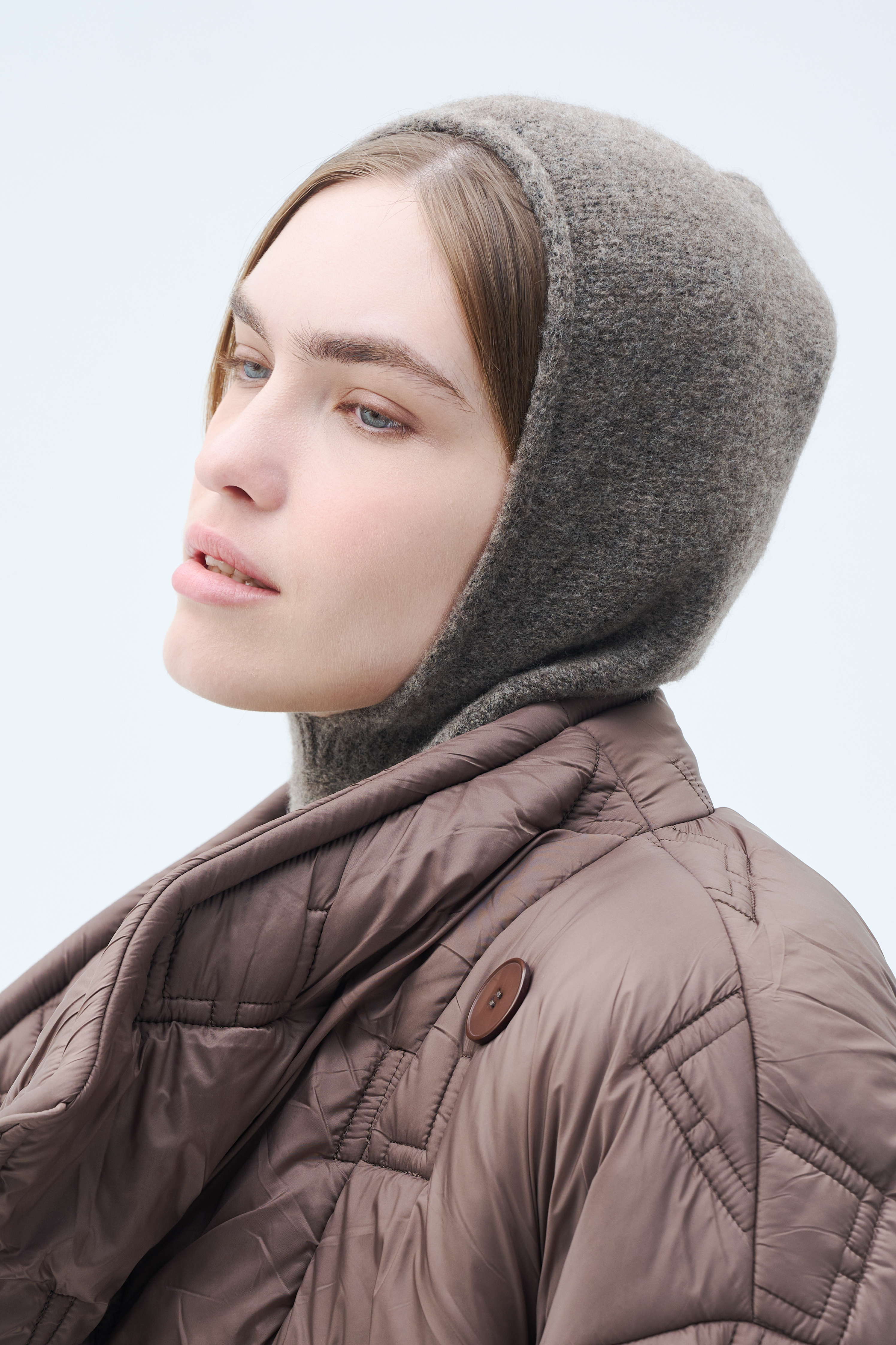 Капор 00 Черный (noir), 15 Серый меланж (melange gris), 09 Беж-меланж (melange beige) от Lesel (Лесель)! Заказывайте по ✆ 8 (800) 777 02 37