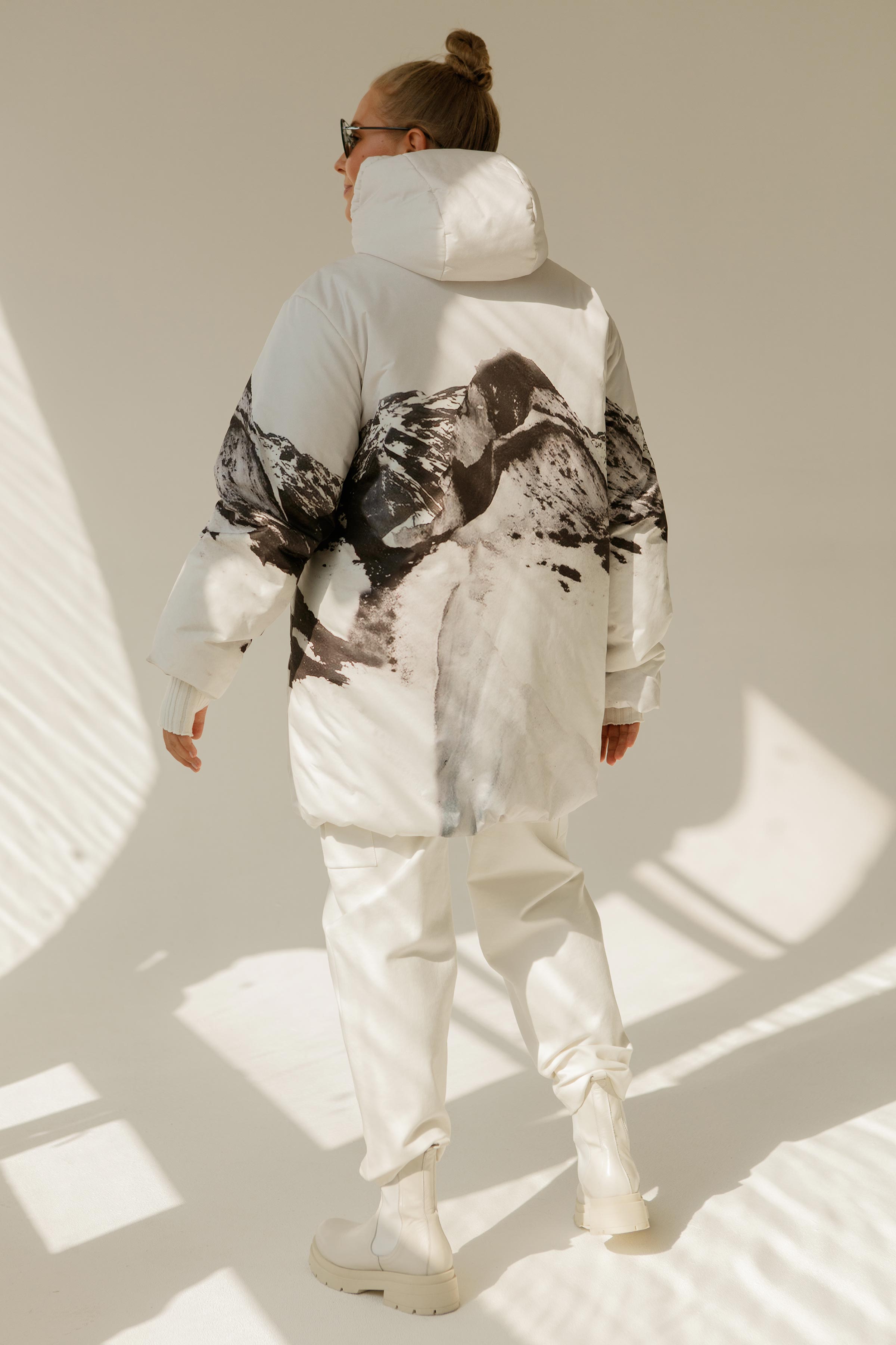 Куртка Средняя с капюшоном Горы 05 Белый (blanc) от Lesel (Лесель)! Заказывайте по ✆ 8 (800) 777 02 37