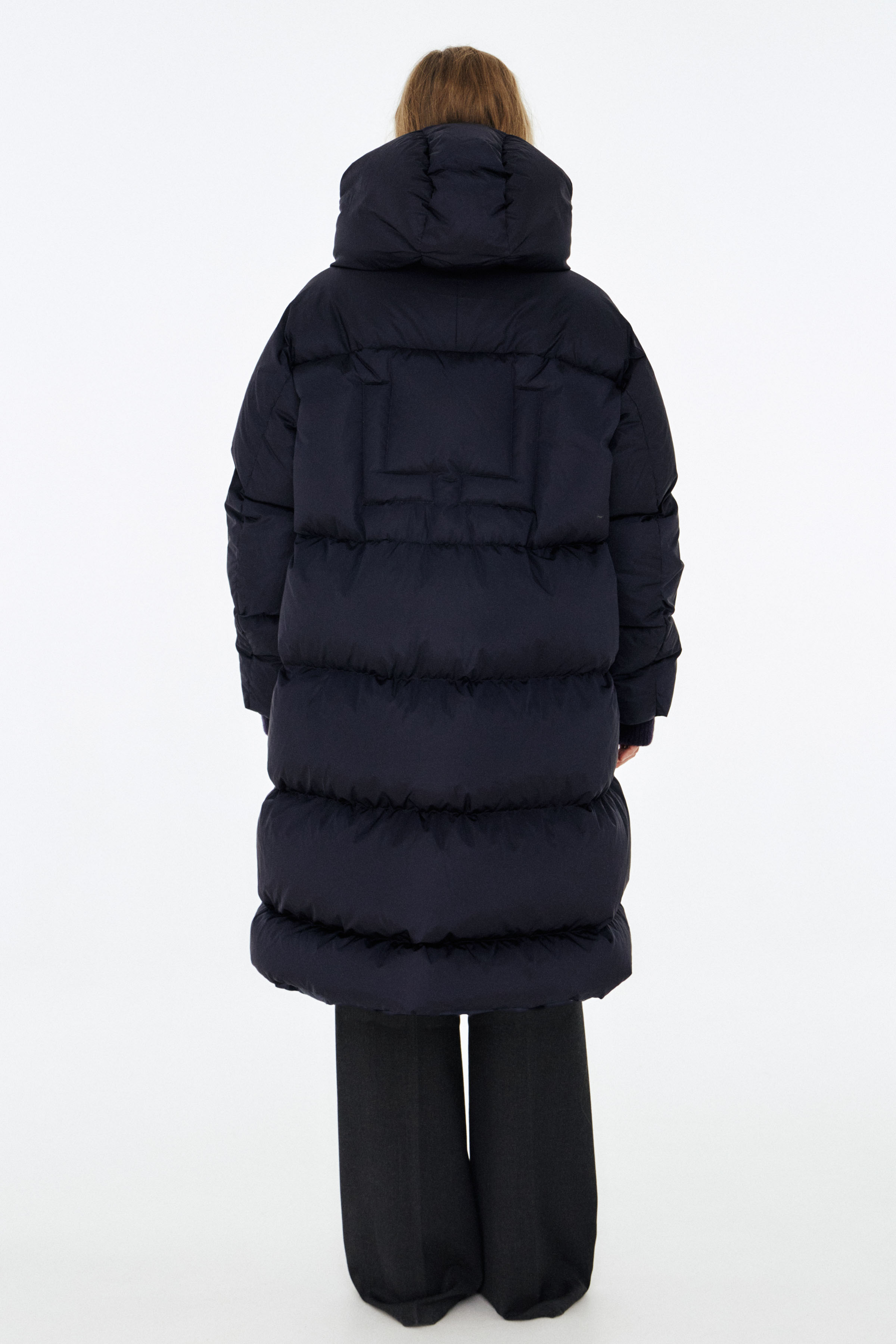 Пальто пуховое с навесными петлями 33 Ночь (nuit) от Lesel (Лесель)! Заказывайте по ✆ 8 (800) 777 02 37