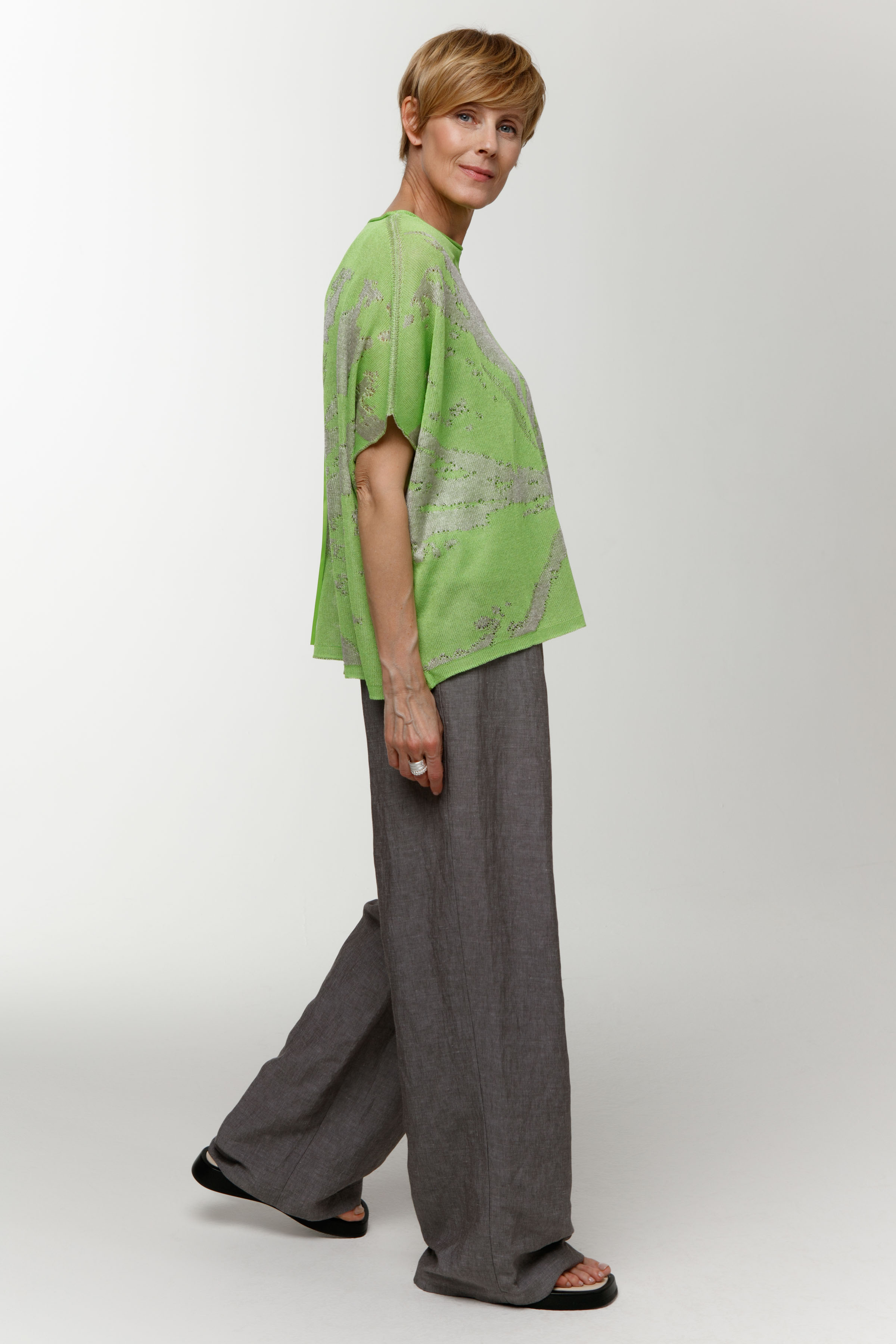 Брюки прямые со складками, лён  от Lesel (Лесель)! Заказывайте по ✆ 8 (800) 777 02 37