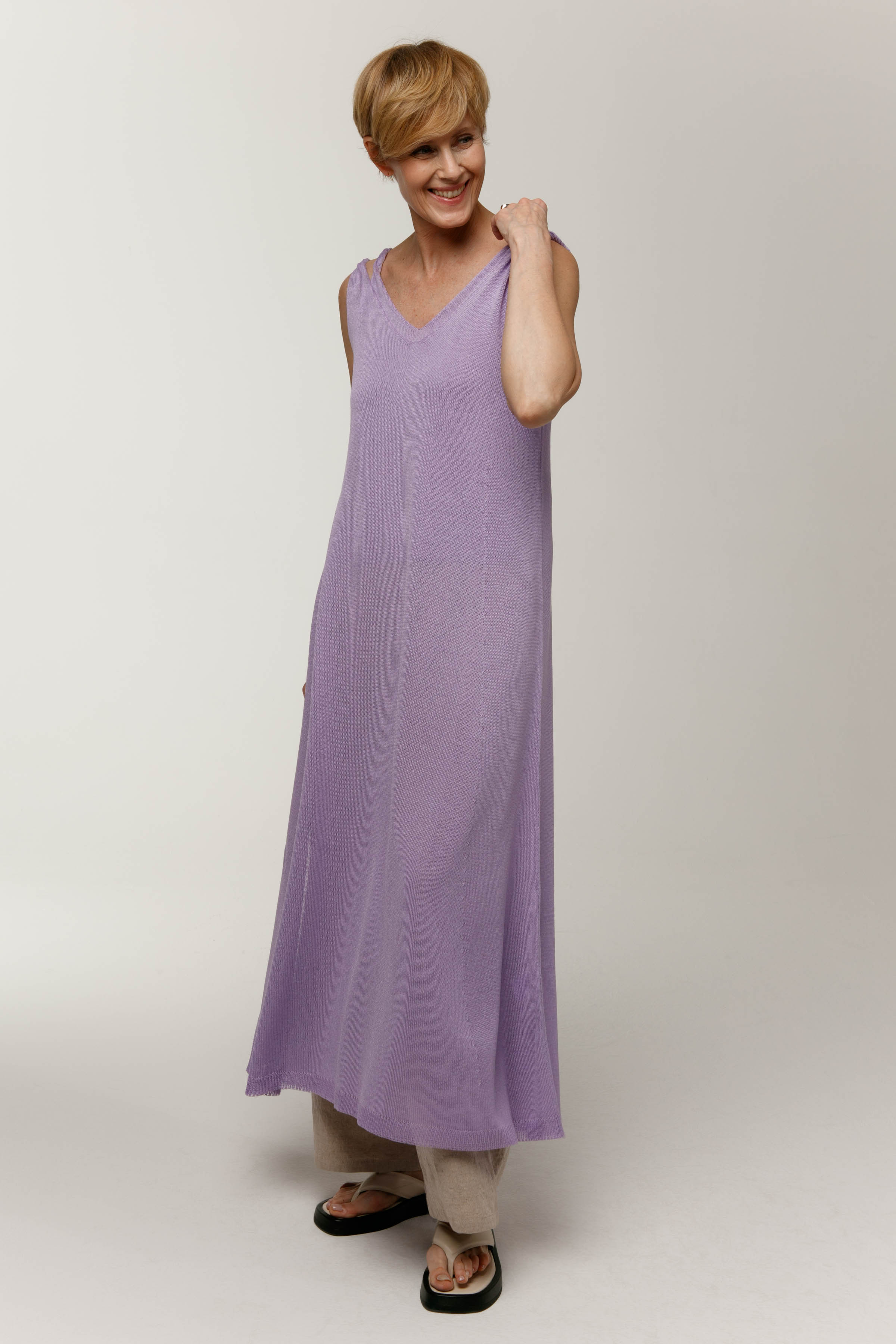 Платье длинное с разрезом 43 Лаванда (lavande), 59 Яркий лайм (citron vert vif), 10 Серый (grise), 09 Крем-брюле (creme-brjule) от Lesel (Лесель)! Заказывайте по ✆ 8 (800) 777 02 37