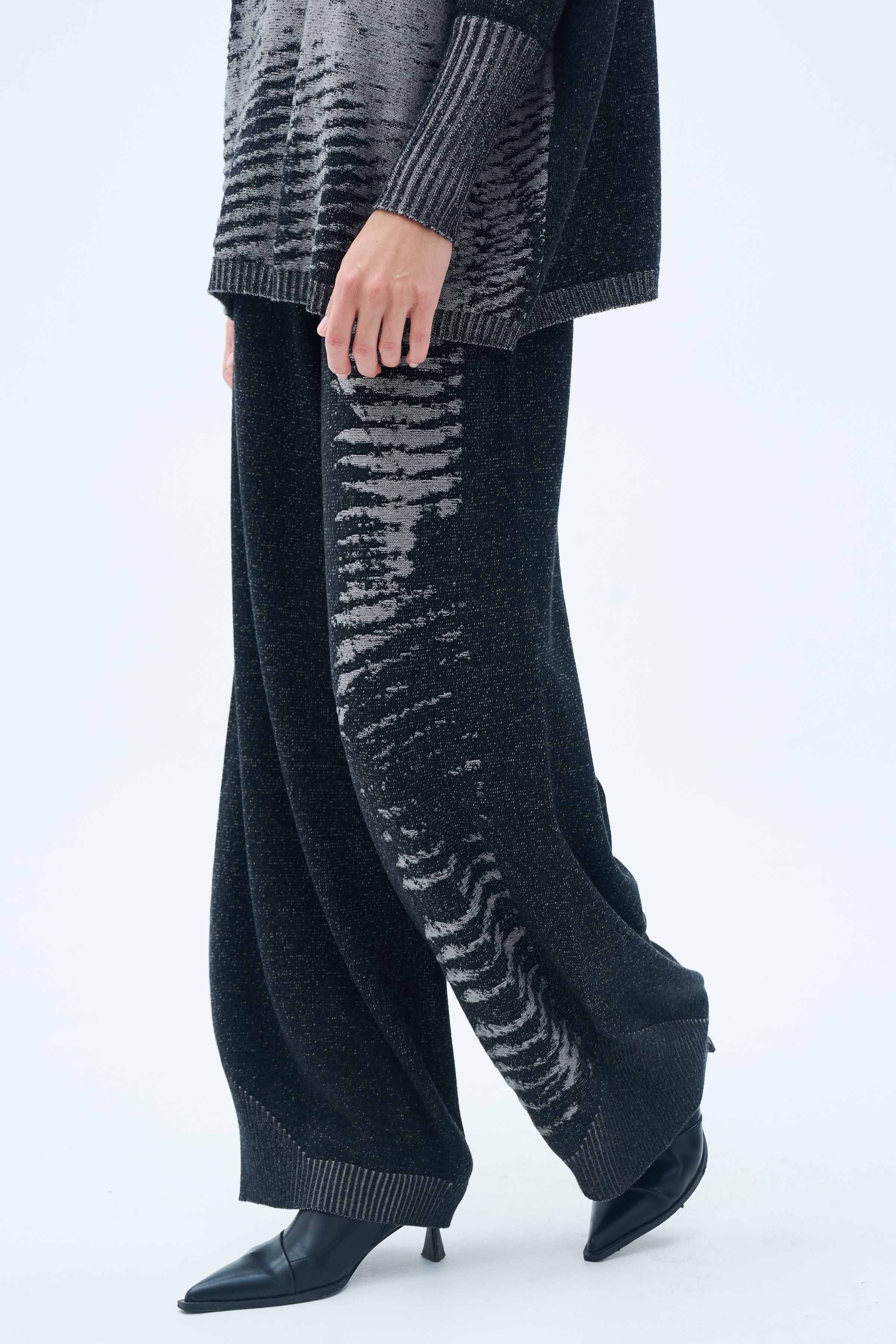 Брюки Муары