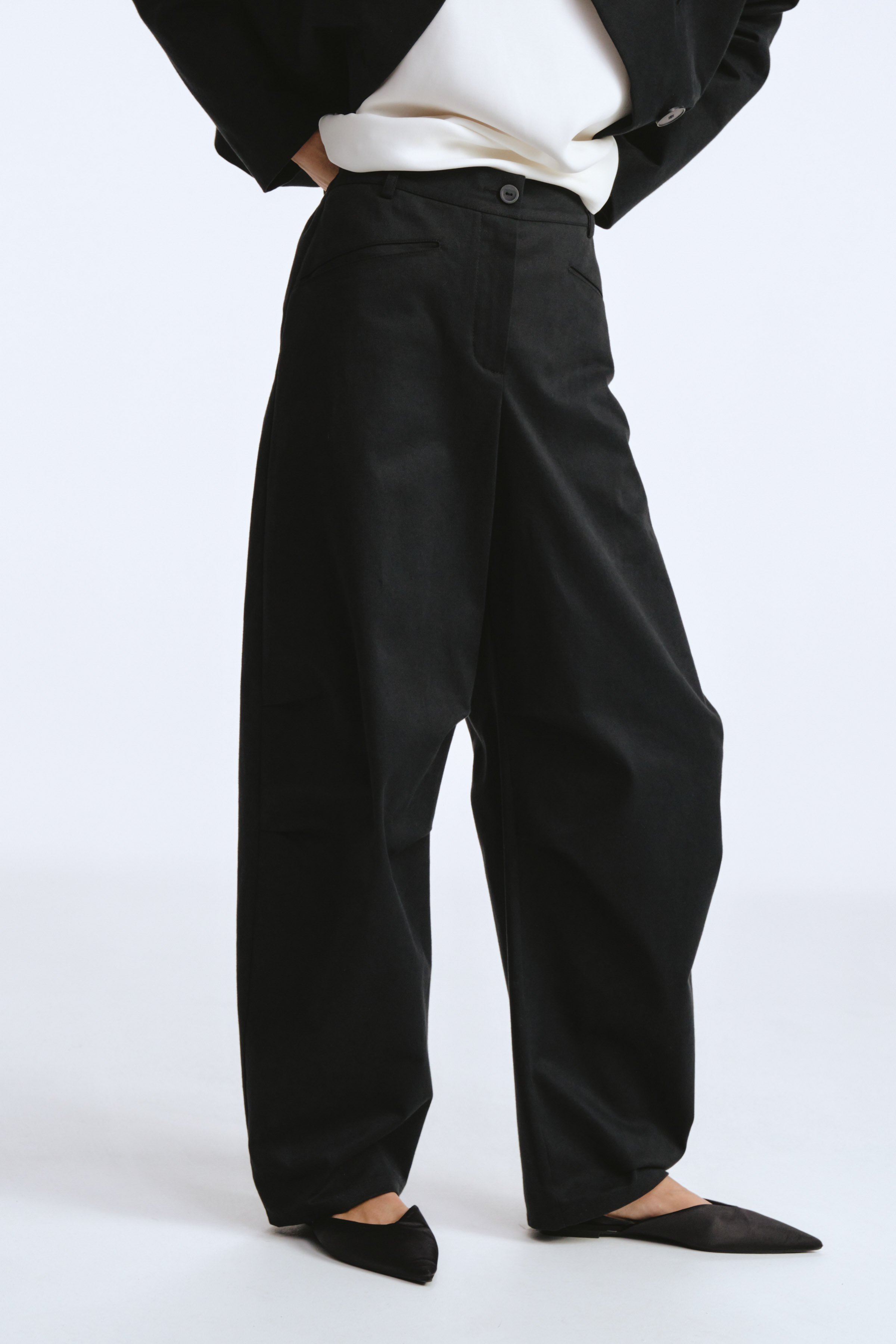 Брюки овал с защипами на колене  от Lesel (Лесель)! Заказывайте по ✆ 8 (800) 777 02 37