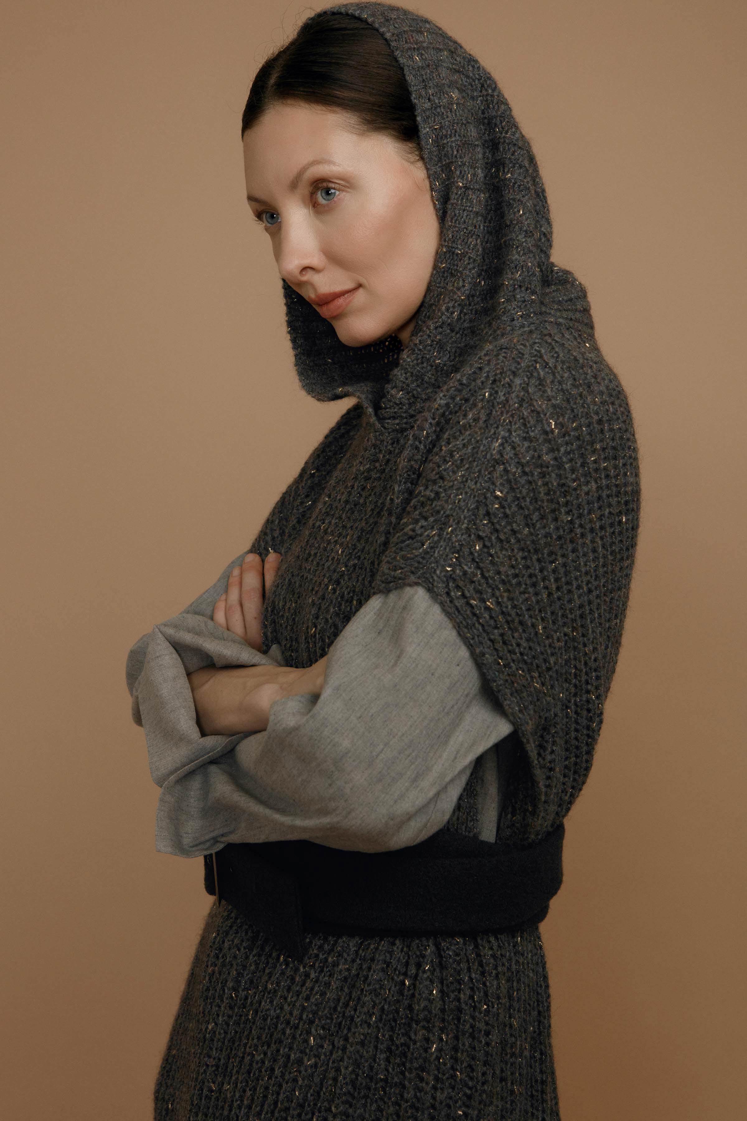 Туника с капюшоном  от Lesel (Лесель)! Заказывайте по ✆ 8 (800) 777 02 37