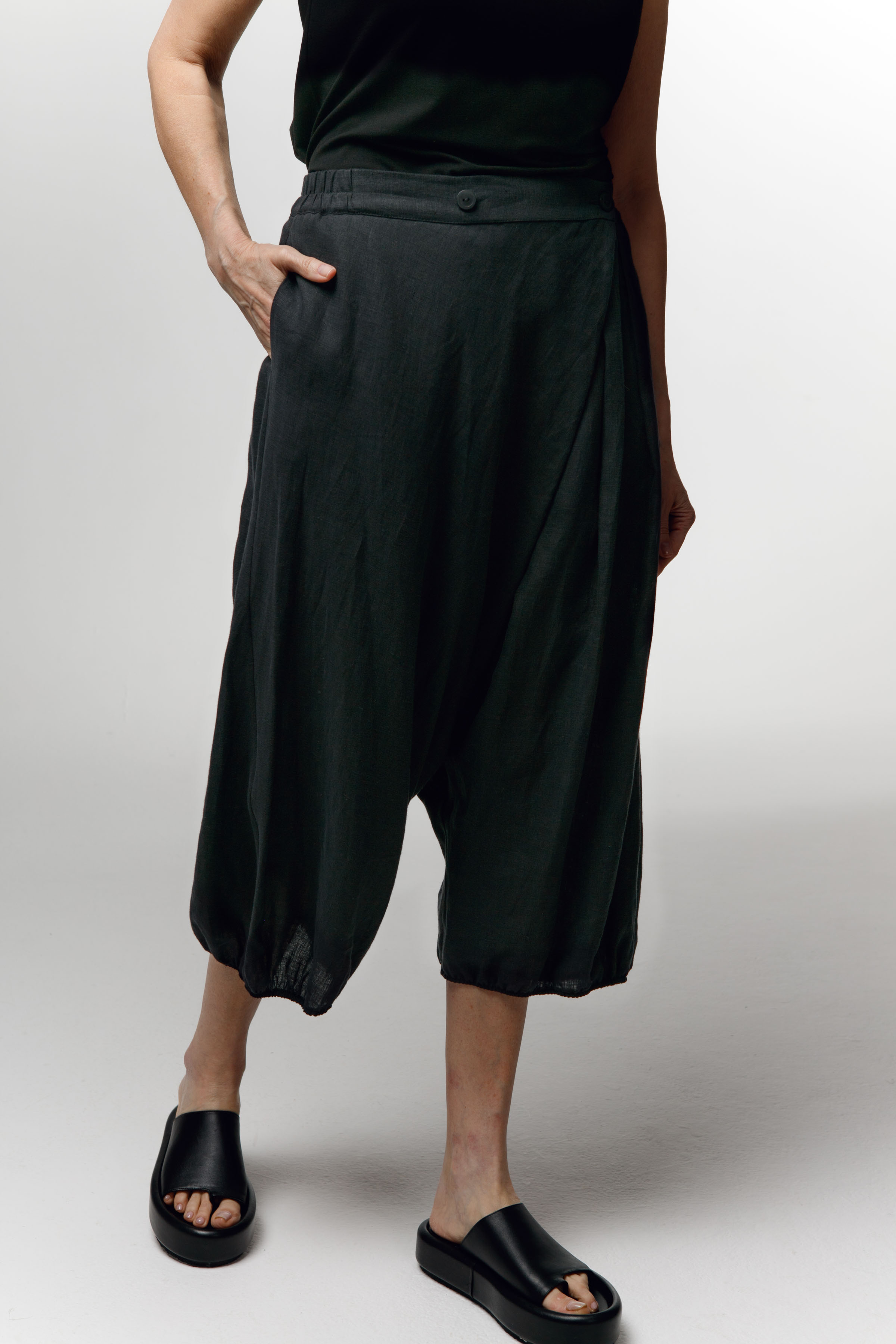 Бриджи с запахом, мягкий лён  от Lesel (Лесель)! Заказывайте по ✆ 8 (800) 777 02 37