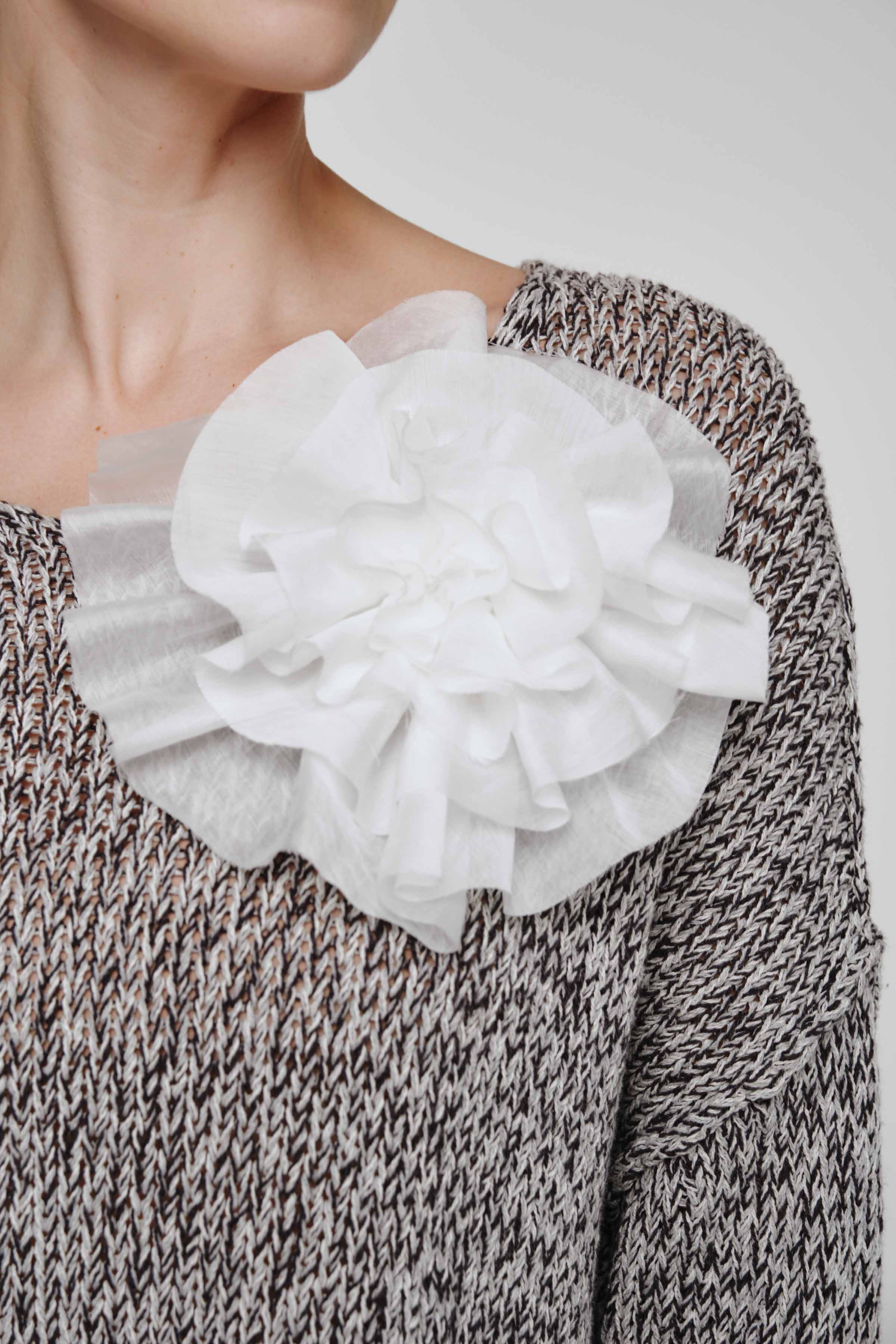 Брошь на магните Роза большая 03 Кварц (quartz) от Lesel (Лесель)! Заказывайте по ✆ 8 (800) 777 02 37