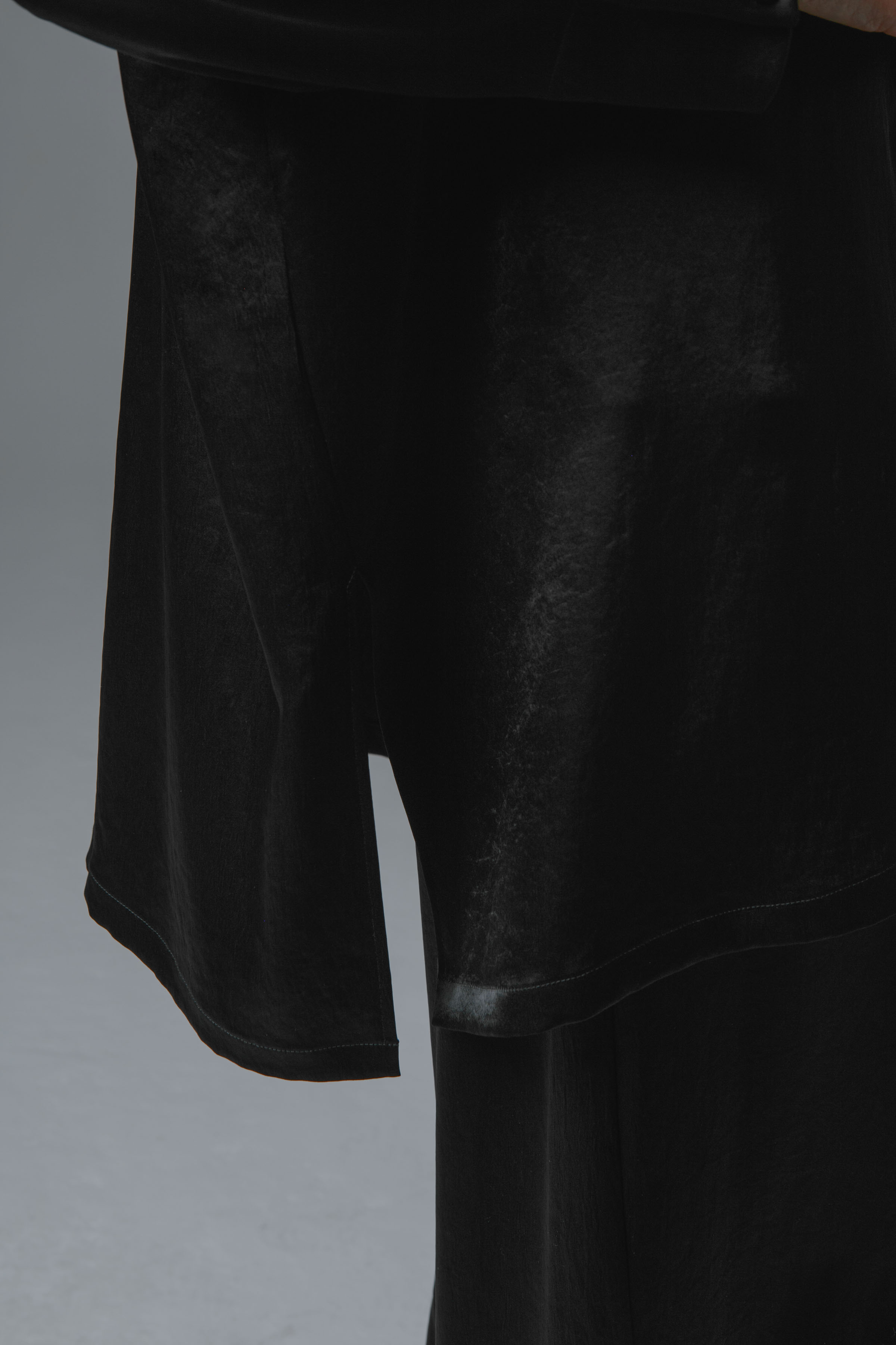 Блуза рубашка Квадрат атласная  от Lesel (Лесель)! Заказывайте по ✆ 8 (800) 777 02 37