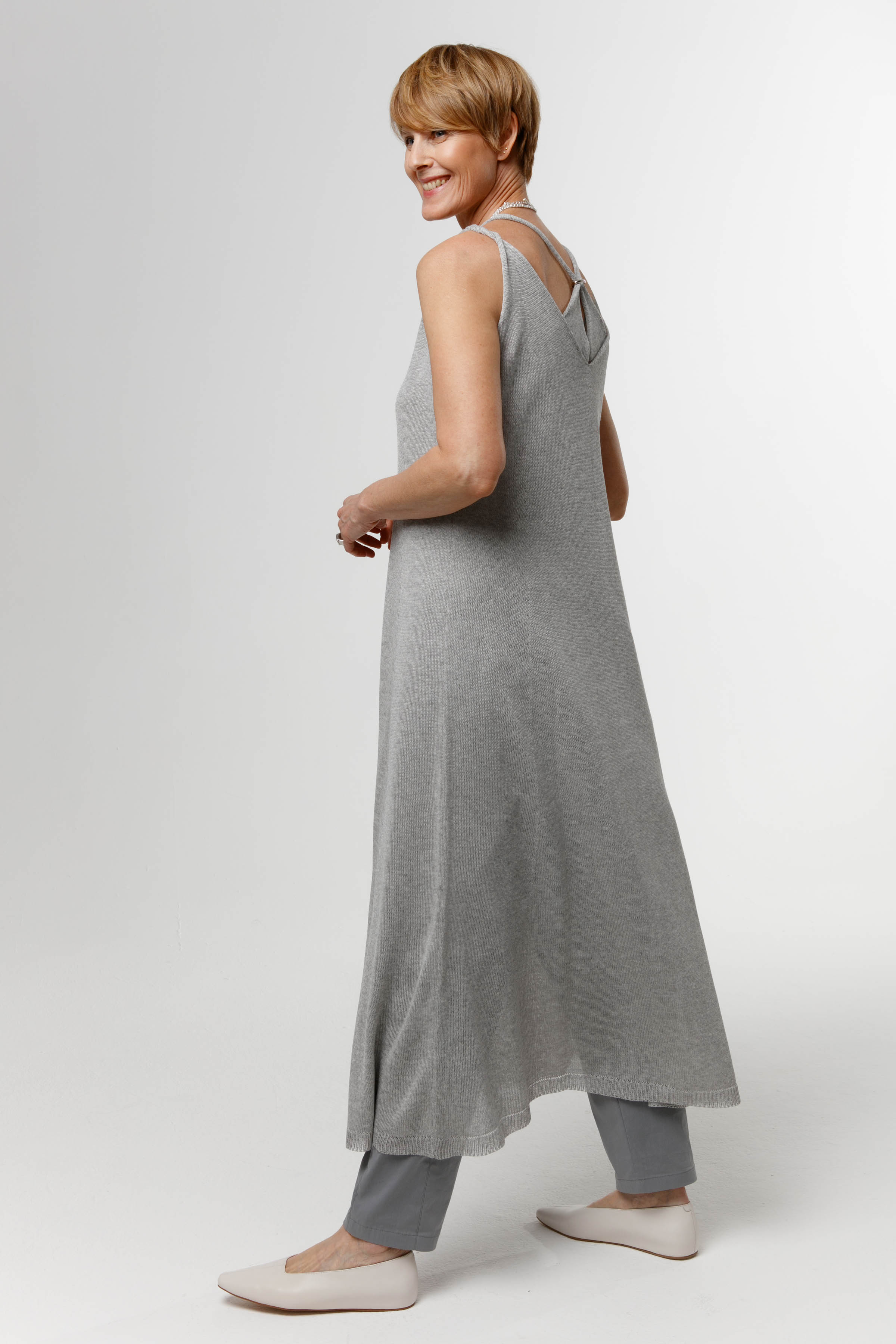 Платье длинное с разрезом 10 Серый (grise) от Lesel (Лесель)! Заказывайте по ✆ 8 (800) 777 02 37