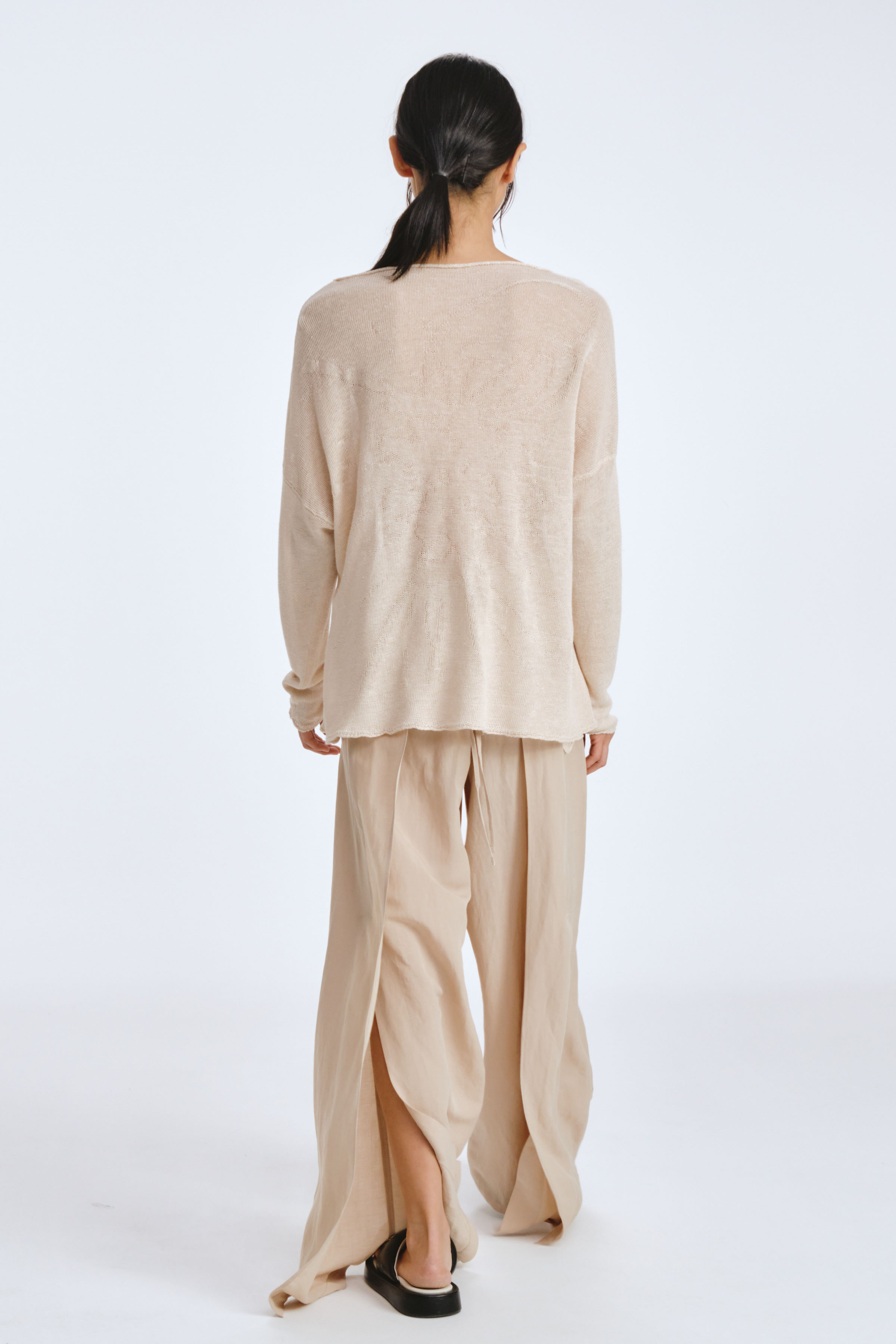 Брюки прямые с отлетными деталями, тонкий лен  от Lesel (Лесель)! Заказывайте по ✆ 8 (800) 777 02 37