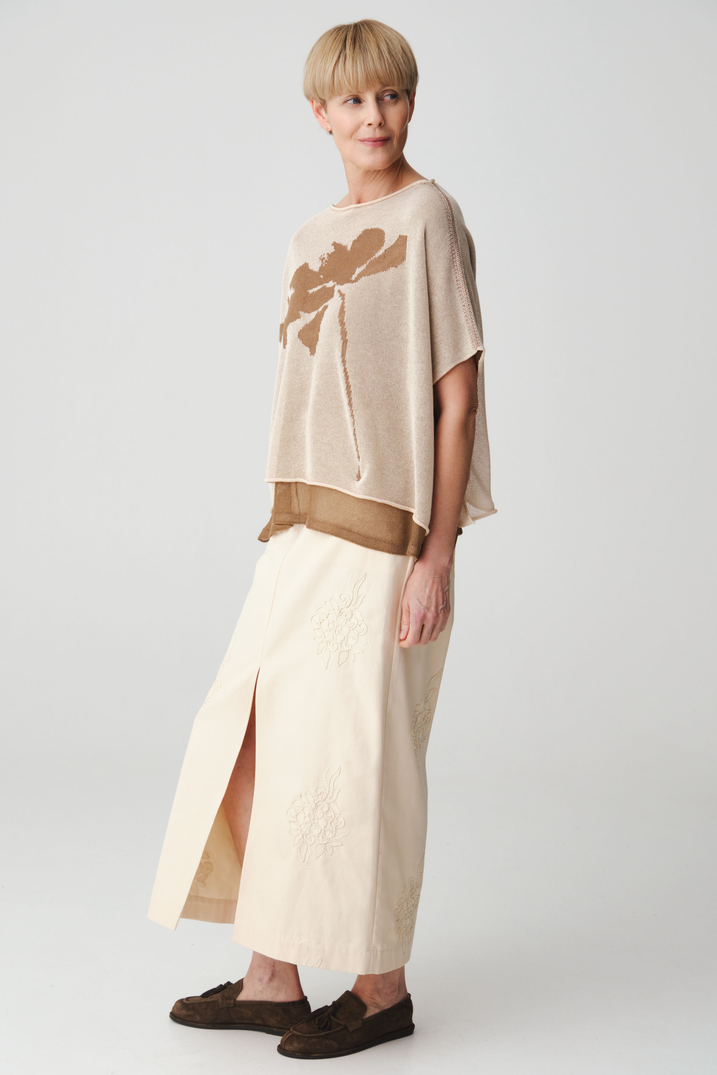 Джемпер с коротким рукавом Пион