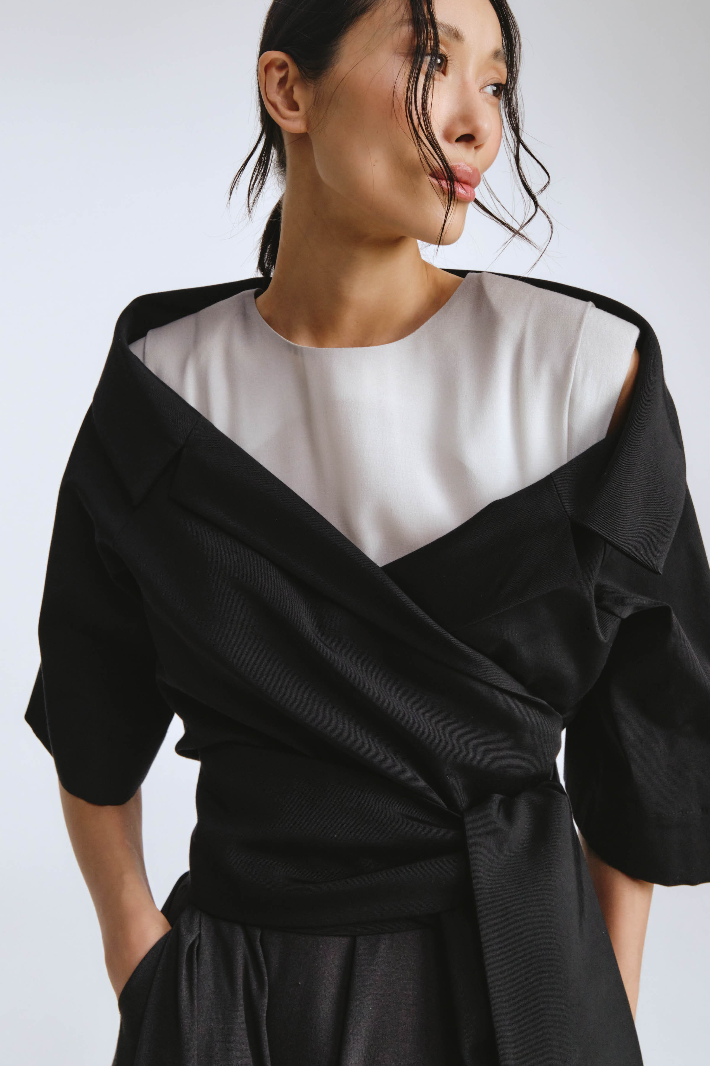 Блуза болеро с открытыми плечами  от Lesel (Лесель)! Заказывайте по ✆ 8 (800) 777 02 37