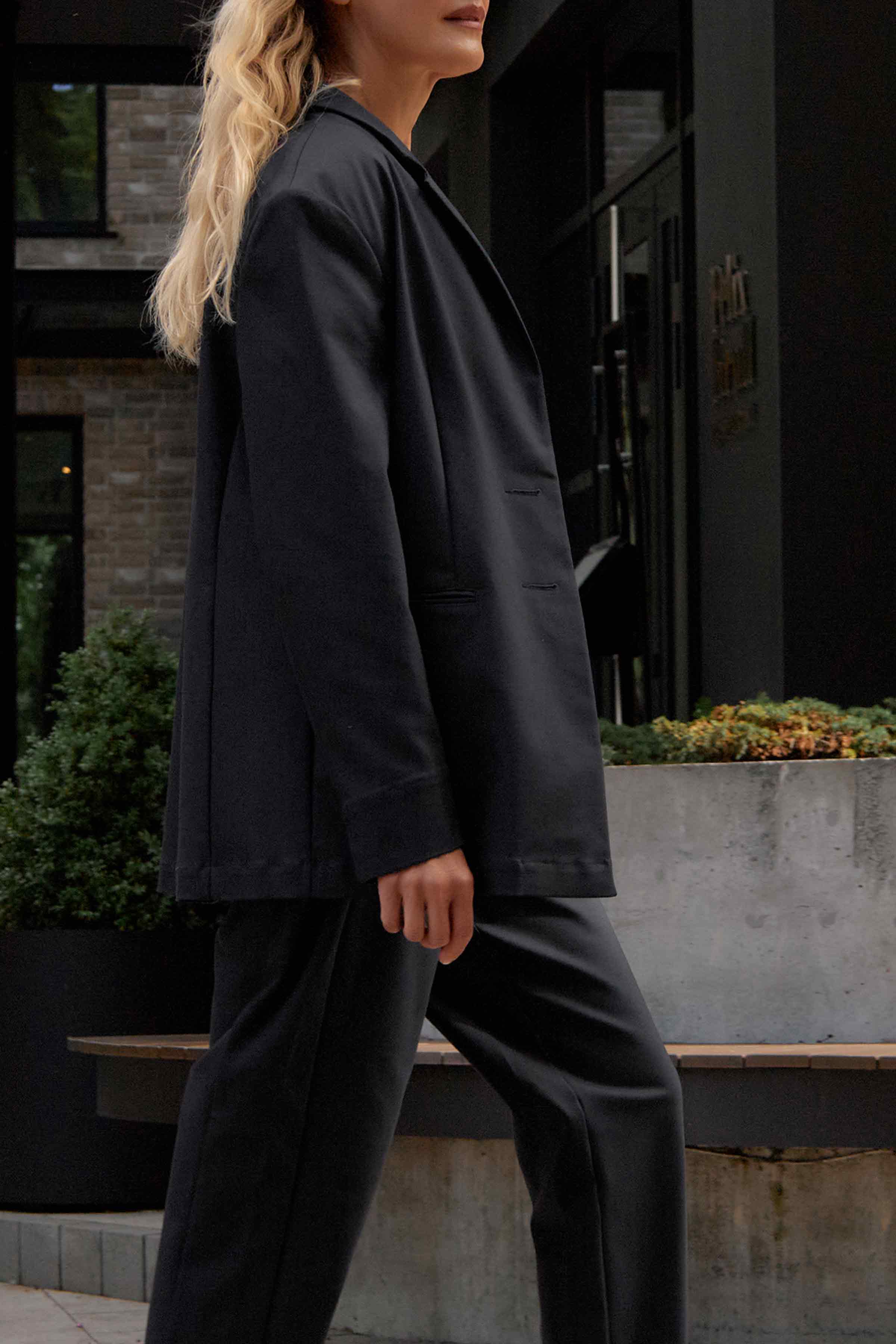 Жакет На 2 пуговицы, эластичный хлопок 32 Сумерки (crepuscule), 00 Черный (noir) от Lesel (Лесель)! Заказывайте по ✆ 8 (800) 777 02 37