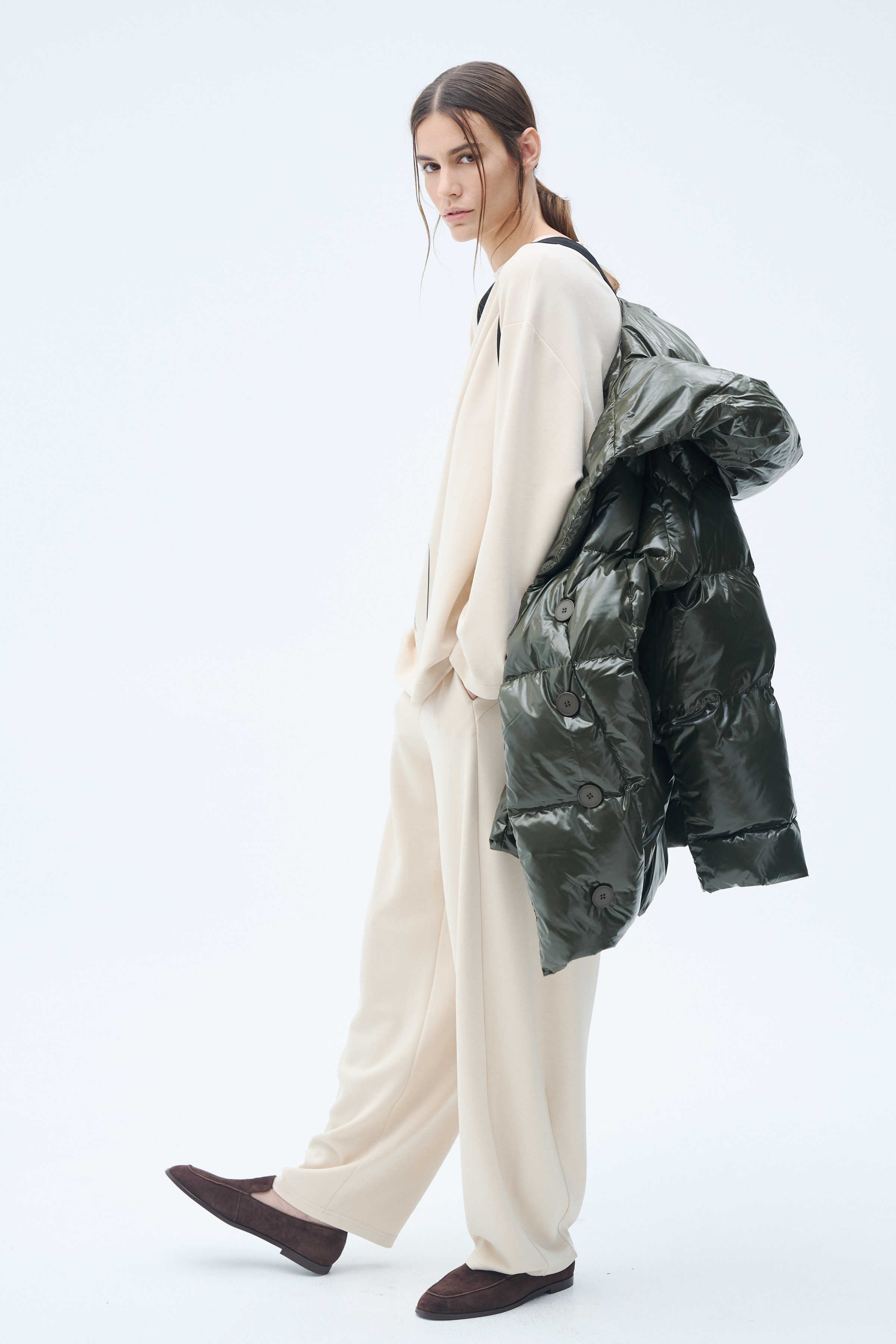 Куртка пуховая пончо-квадрат