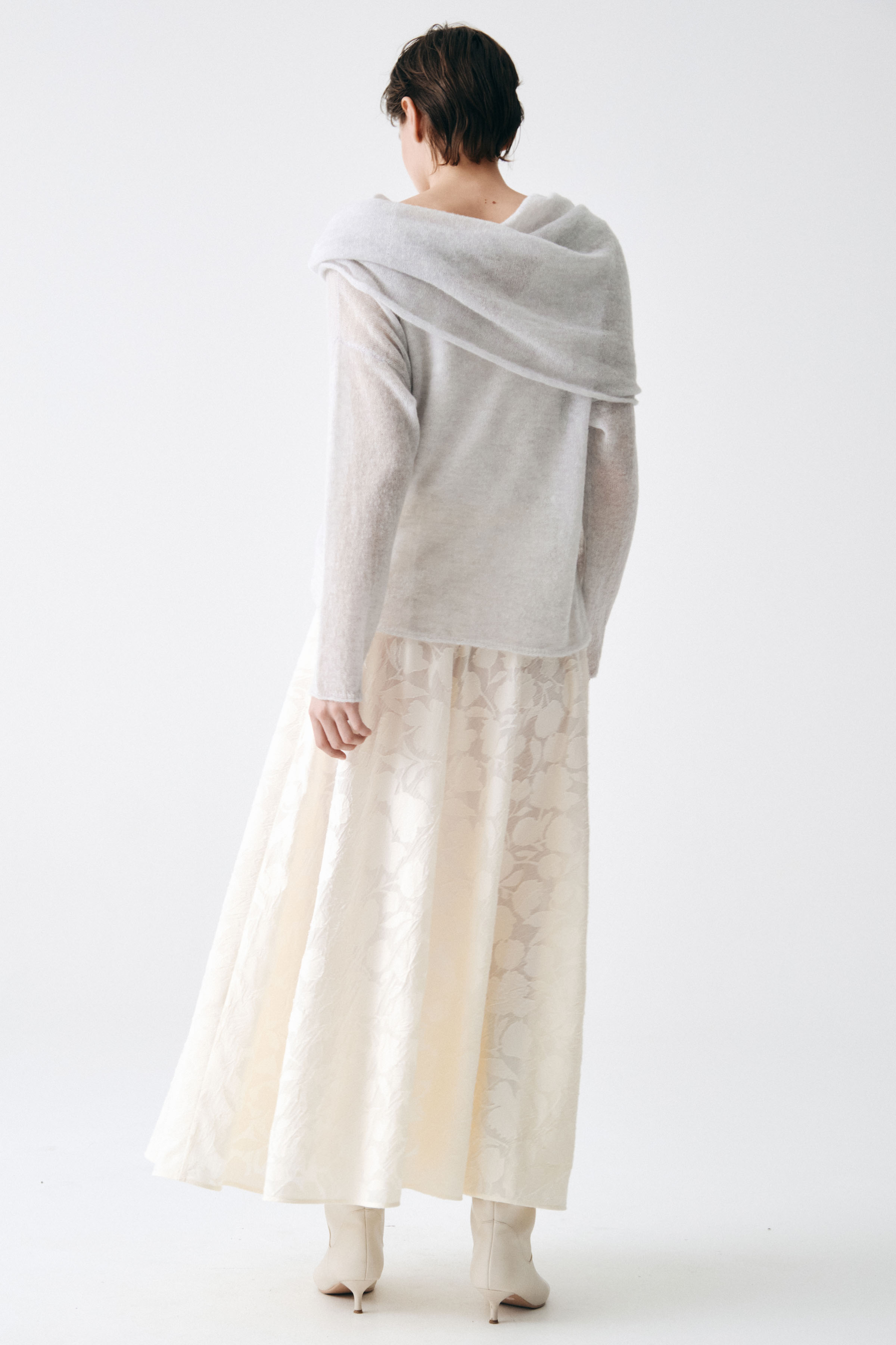 Юбка клеш Прозрачные цветы  от Lesel (Лесель)! Заказывайте по ✆ 8 (800) 777 02 37