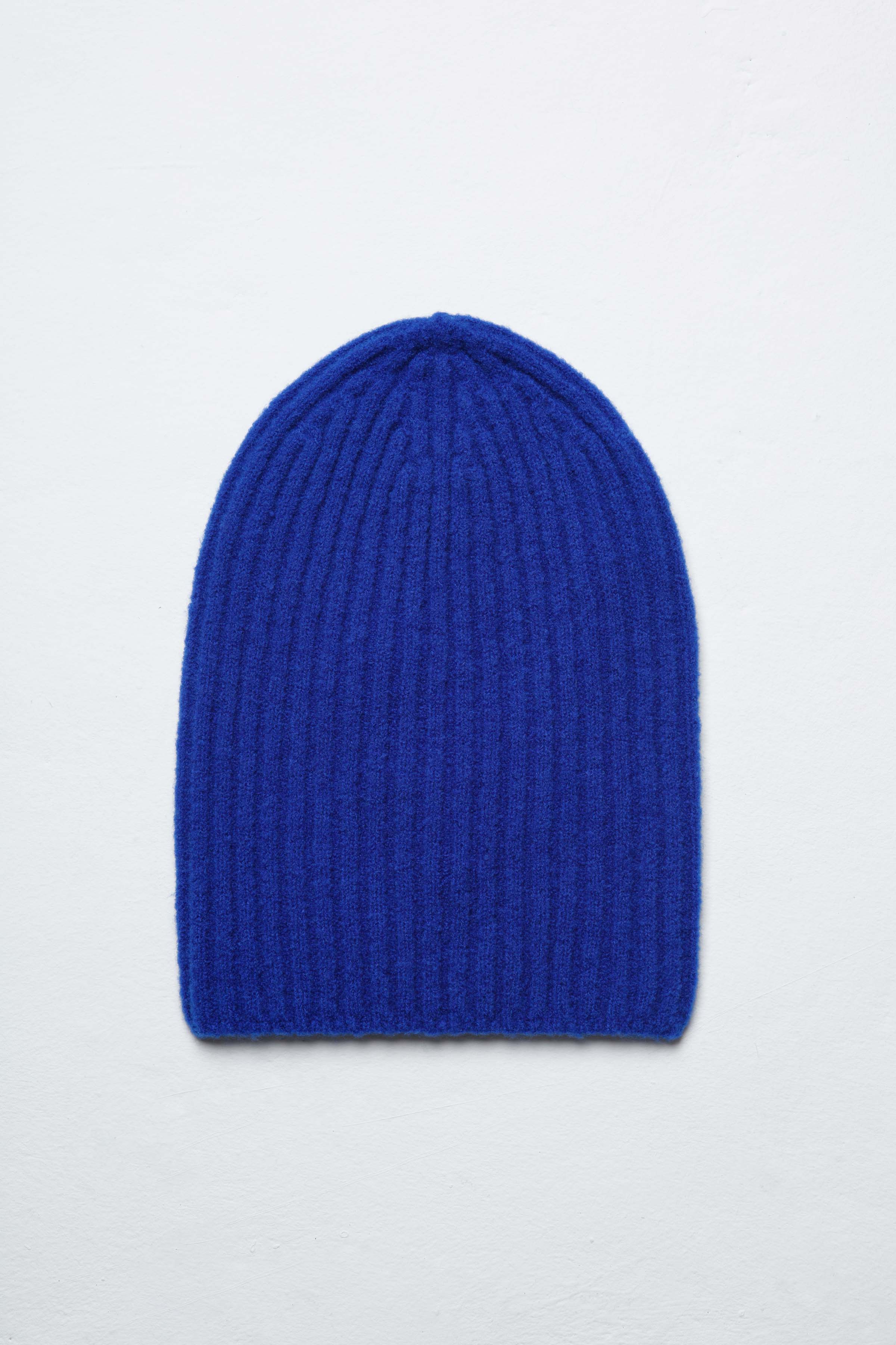 Шапка Резинка 36 Электрик (electrique), 00 Черный (noir) от Lesel (Лесель)! Заказывайте по ✆ 8 (800) 777 02 37