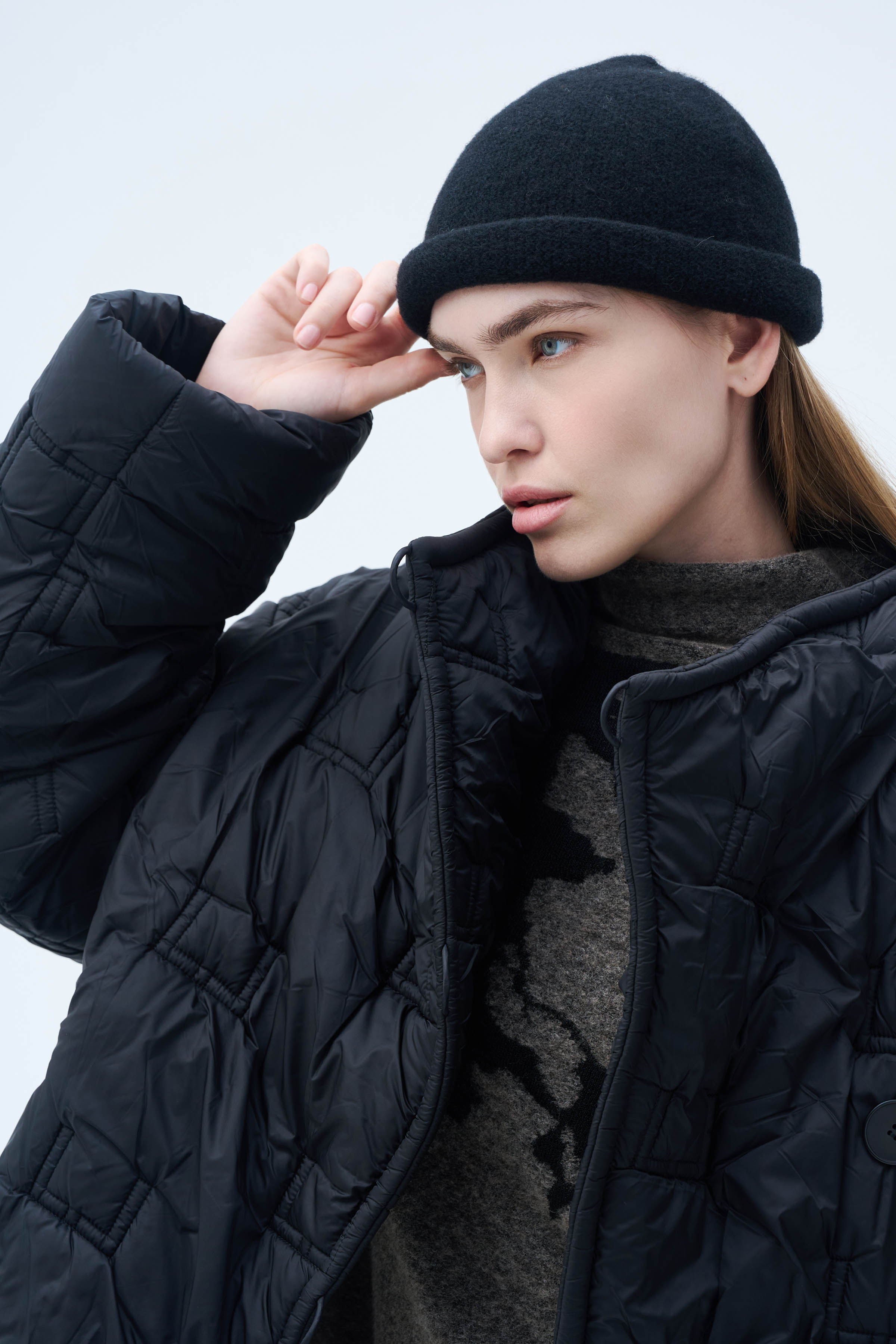 Шапка Овал 00 Черный (noir) от Lesel (Лесель)! Заказывайте по ✆ 8 (800) 777 02 37