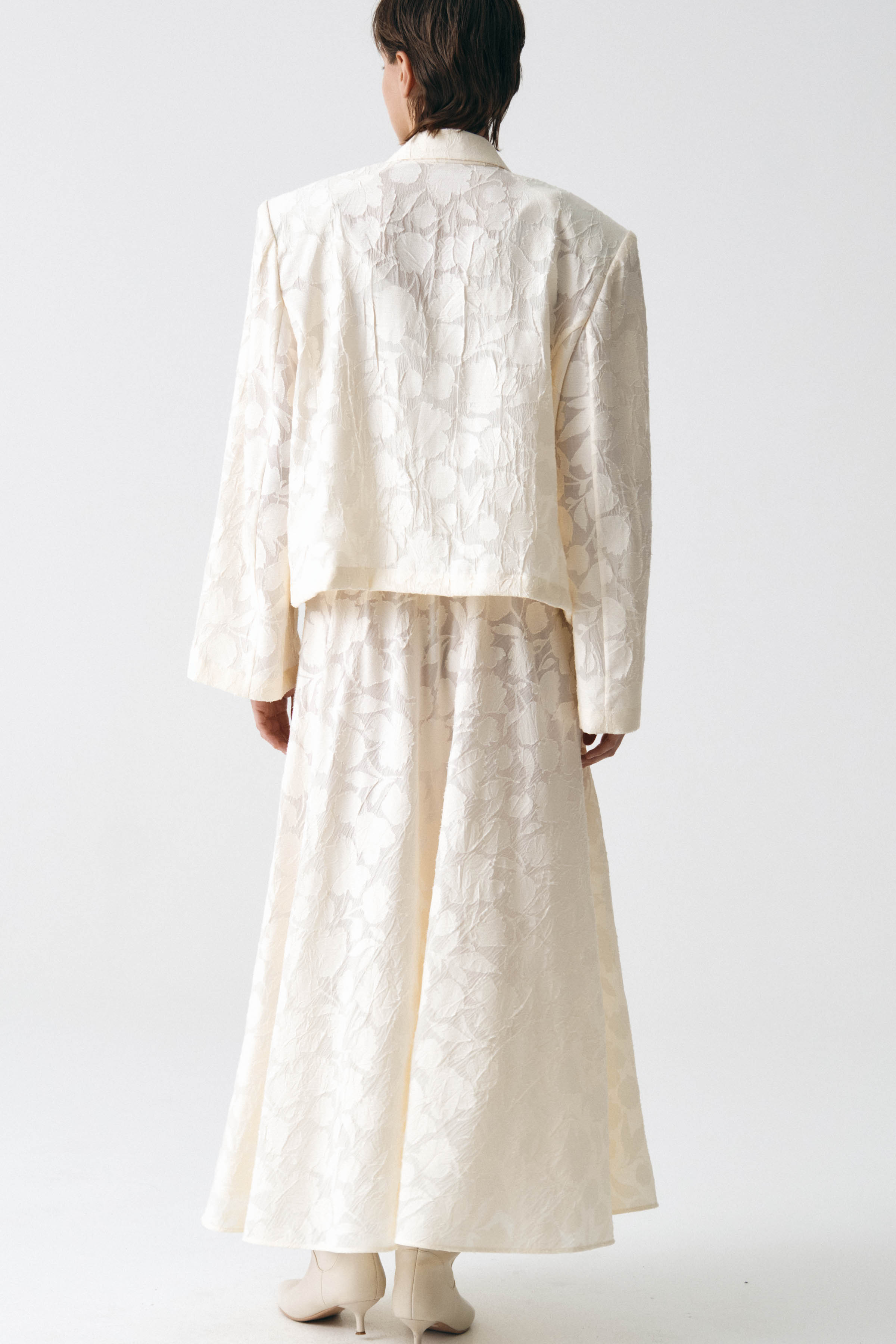 Жакет Прозрачные цветы  от Lesel (Лесель)! Заказывайте по ✆ 8 (800) 777 02 37