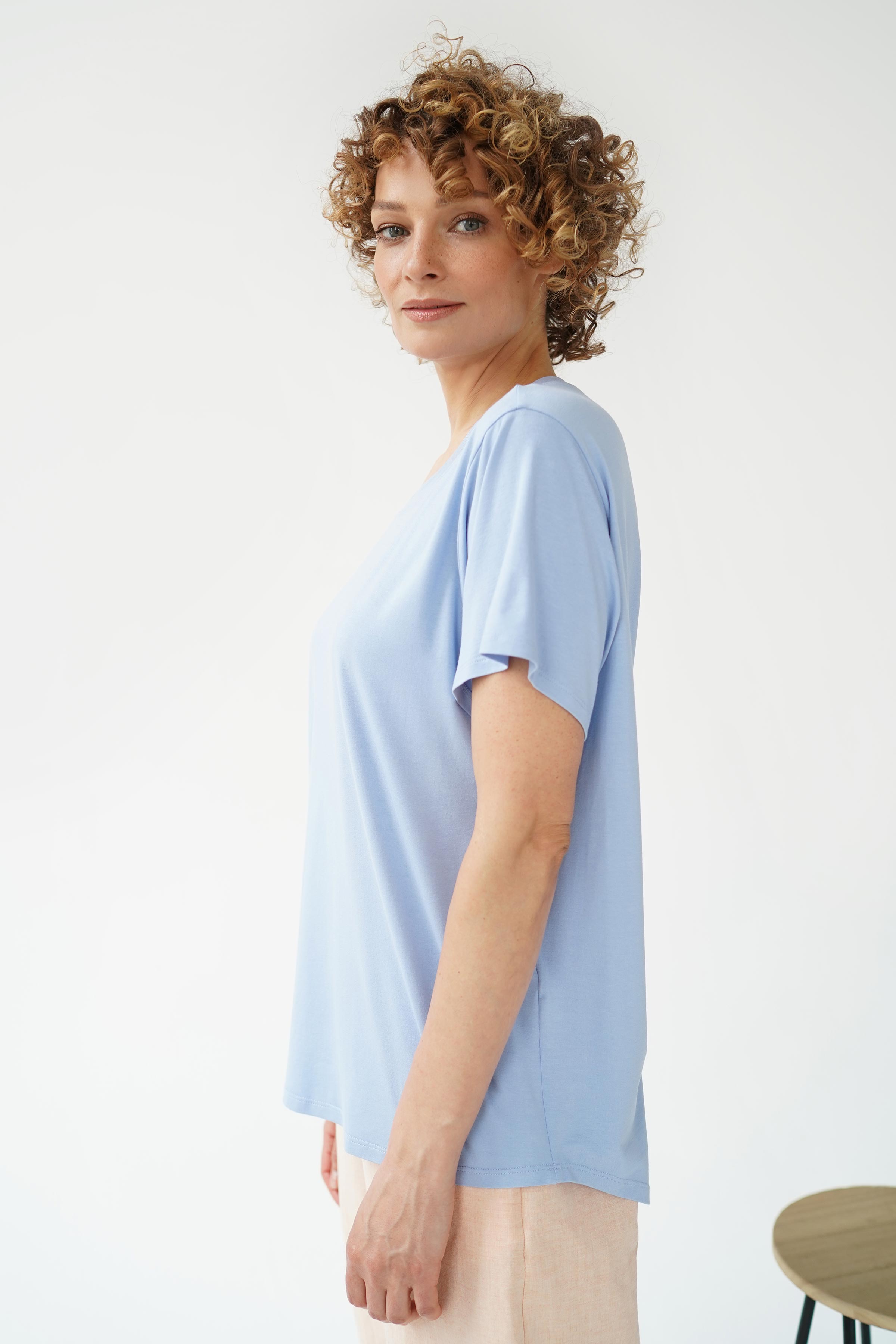 Блуза Футболка База  от Lesel (Лесель)! Заказывайте по ✆ 8 (800) 777 02 37