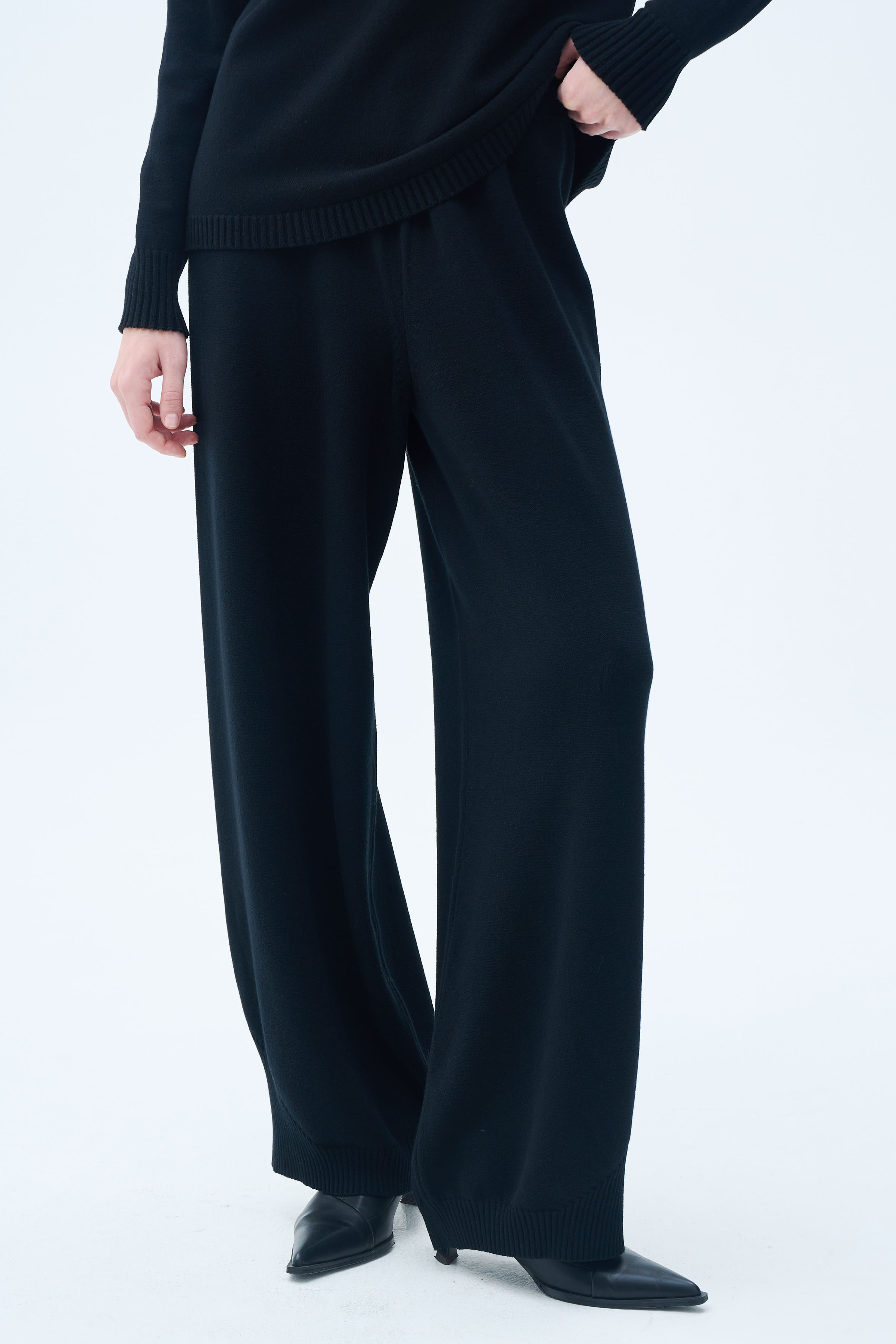 Брюки Овал однотон  от Lesel (Лесель)! Заказывайте по ✆ 8 (800) 777 02 37