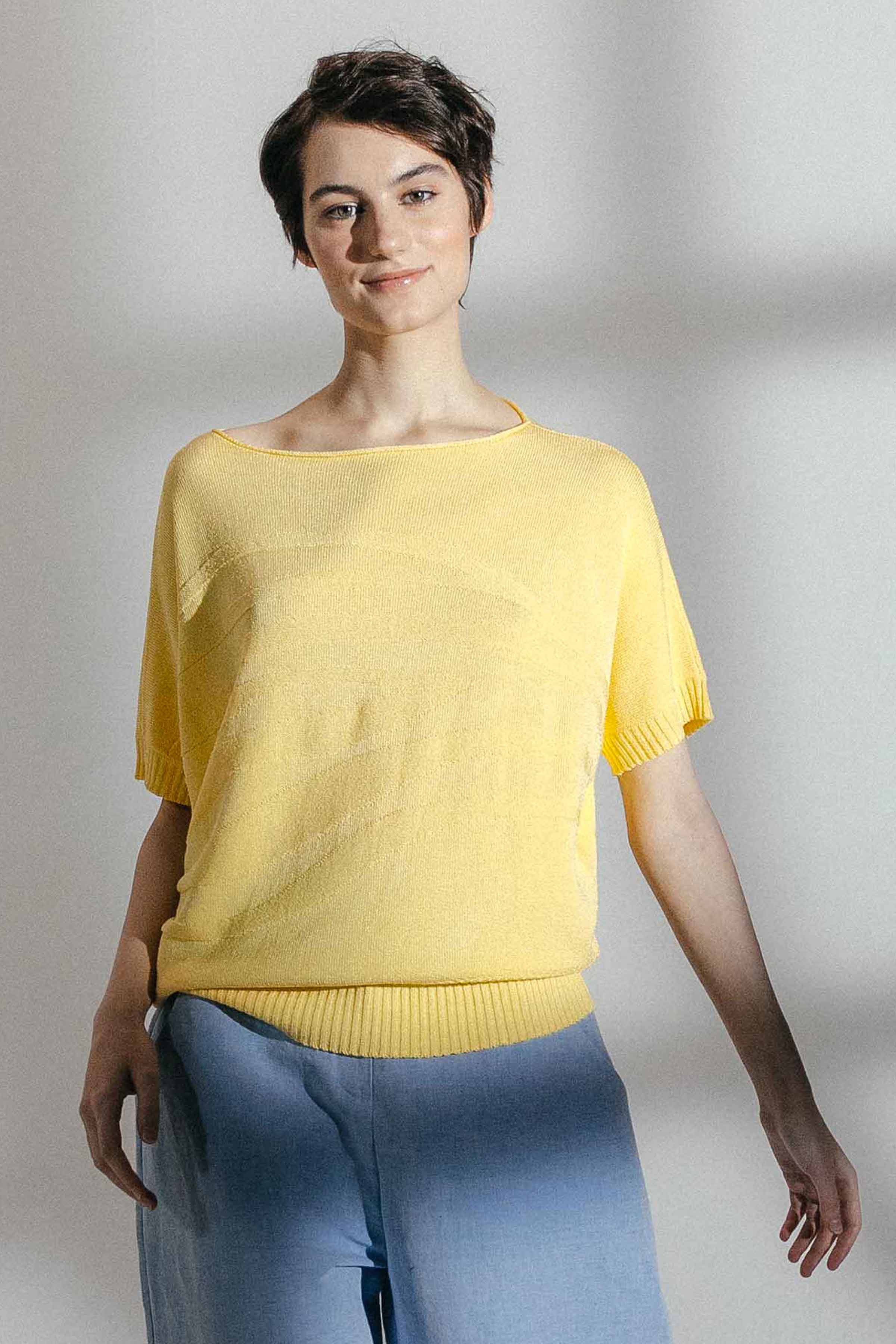 Джемпер короткий рукав Гофре 52  Цитрин (citrine) от Lesel (Лесель)! Заказывайте по ✆ 8 (800) 777 02 37