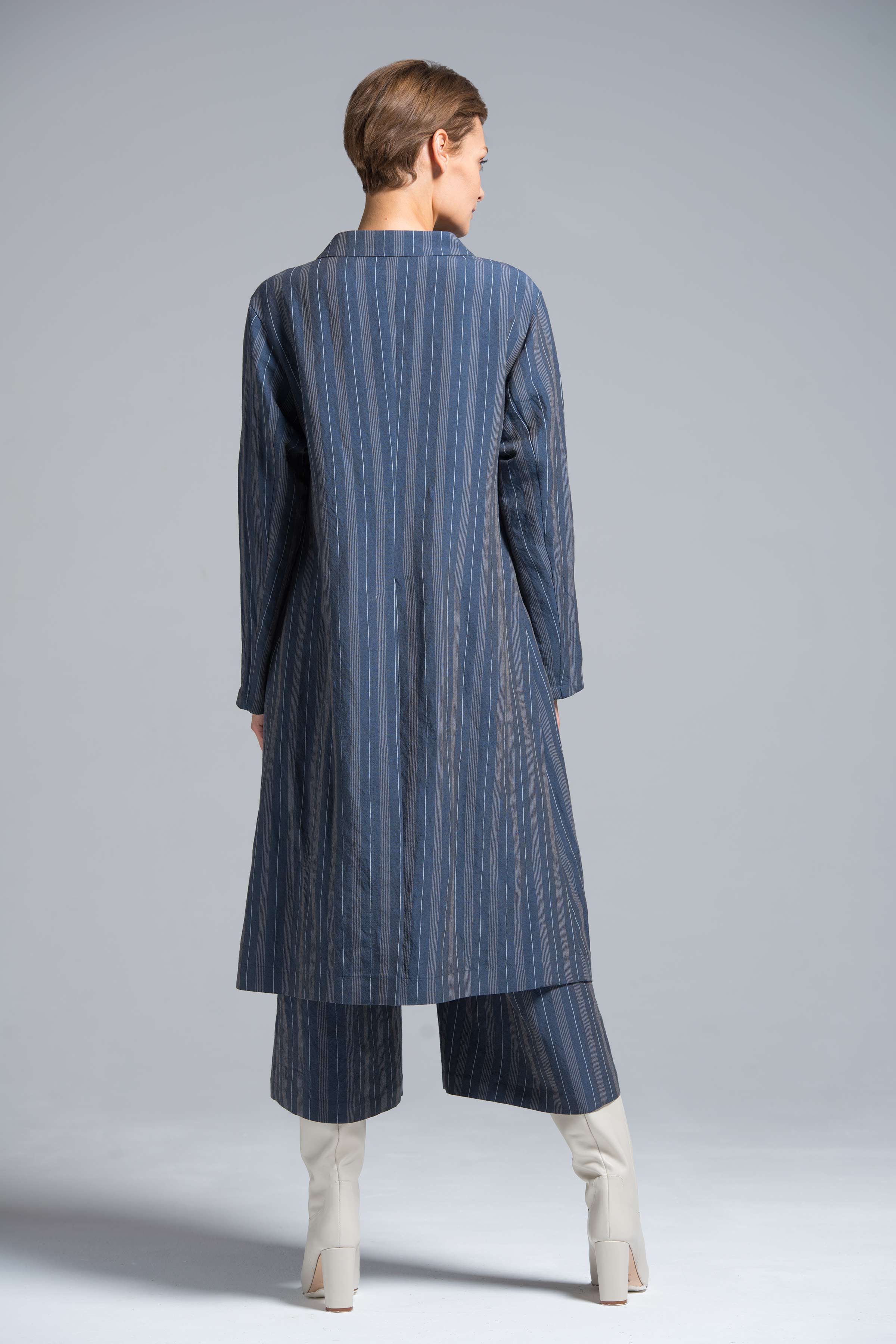 Сюртук удлинённый, лён-полосы 38 Джинсовый (denim) от Lesel (Лесель)! Заказывайте по ✆ 8 (800) 777 02 37