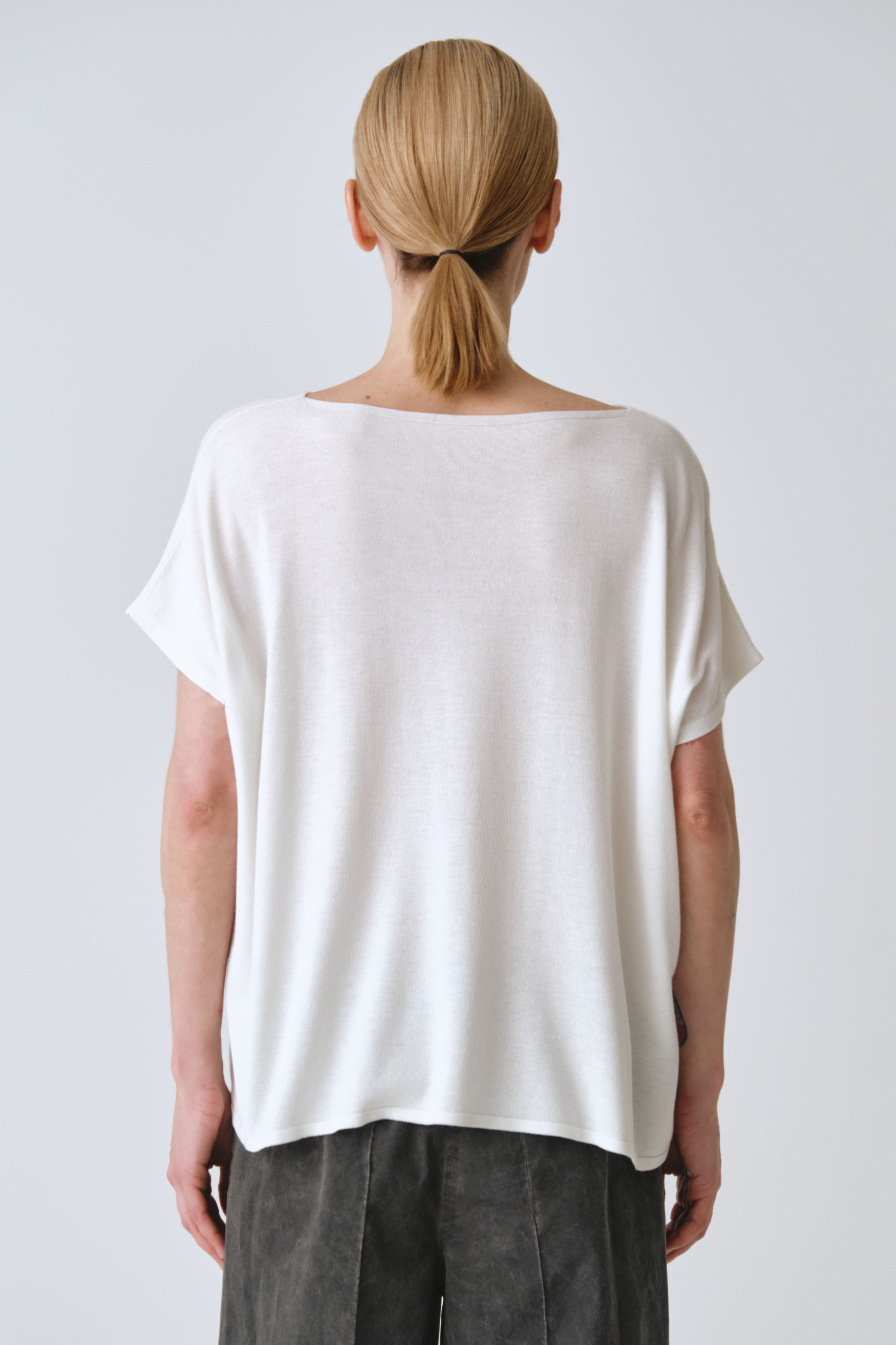 Джемпер с коротким рукавом База