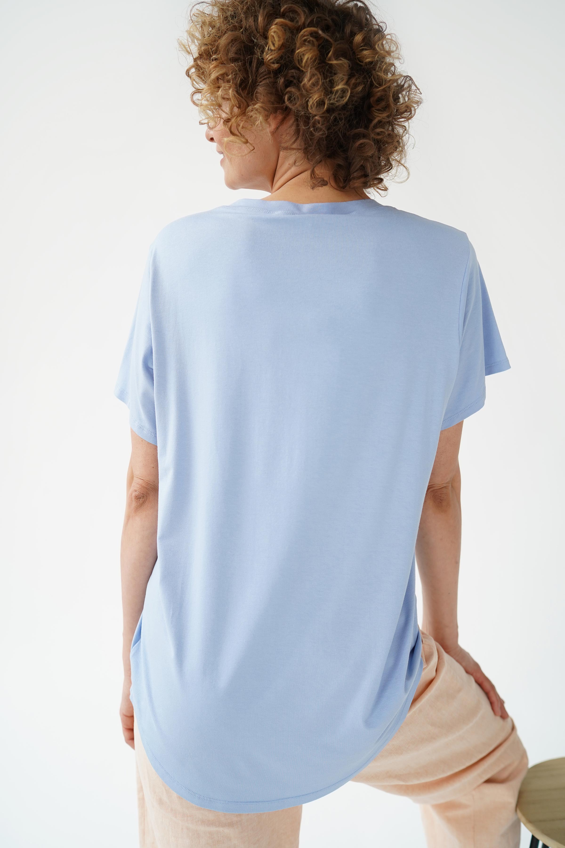 Блуза Футболка База  от Lesel (Лесель)! Заказывайте по ✆ 8 (800) 777 02 37