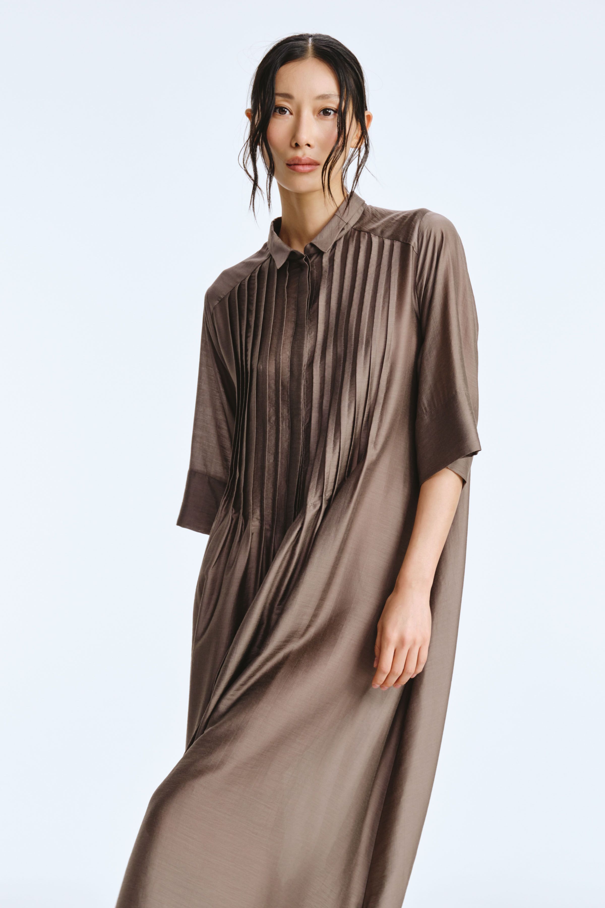 Платье рубашка с защипами