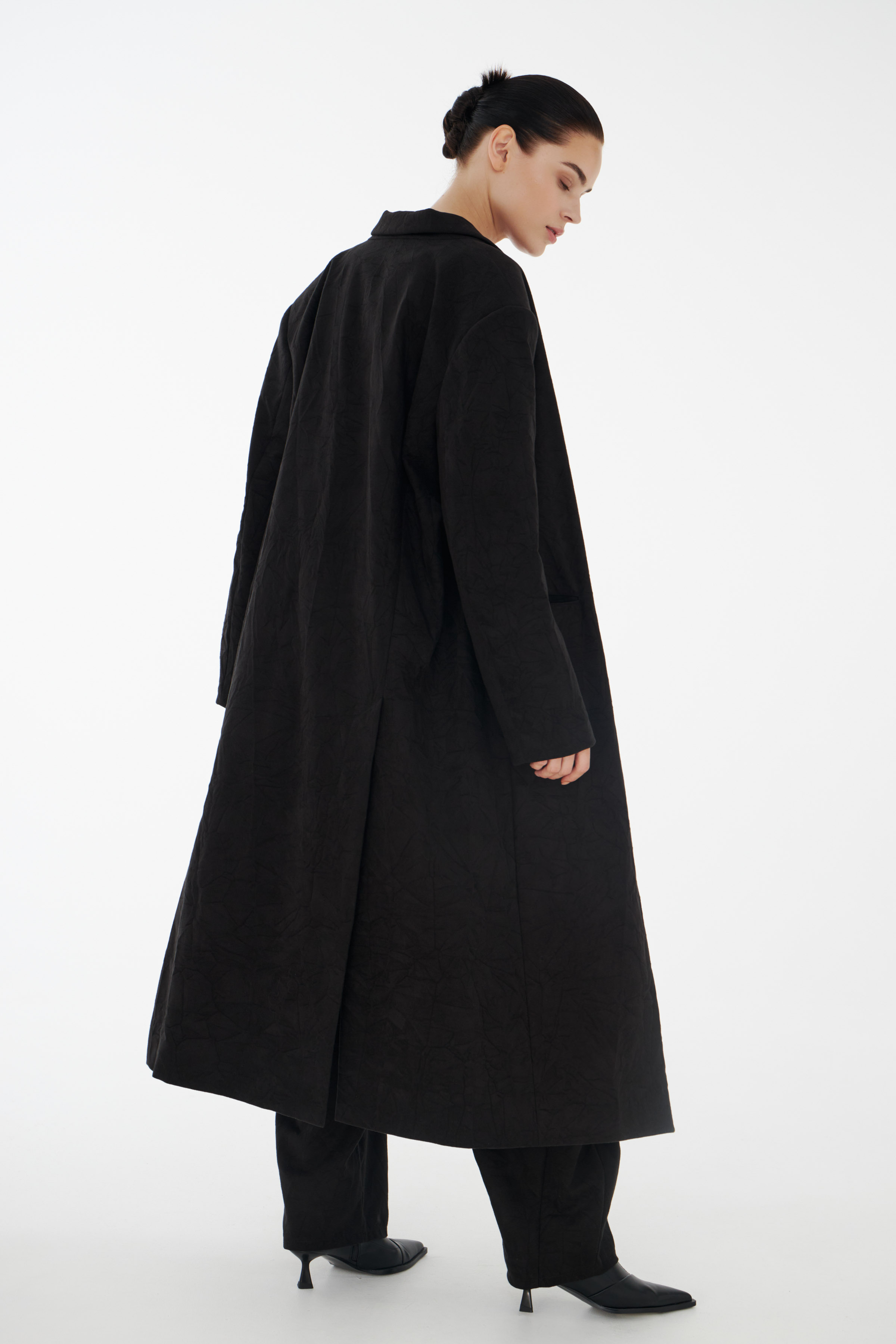 Пальто мятое, прямое на подкладке 00 Черный (noir) от Lesel (Лесель)! Заказывайте по ✆ 8 (800) 777 02 37