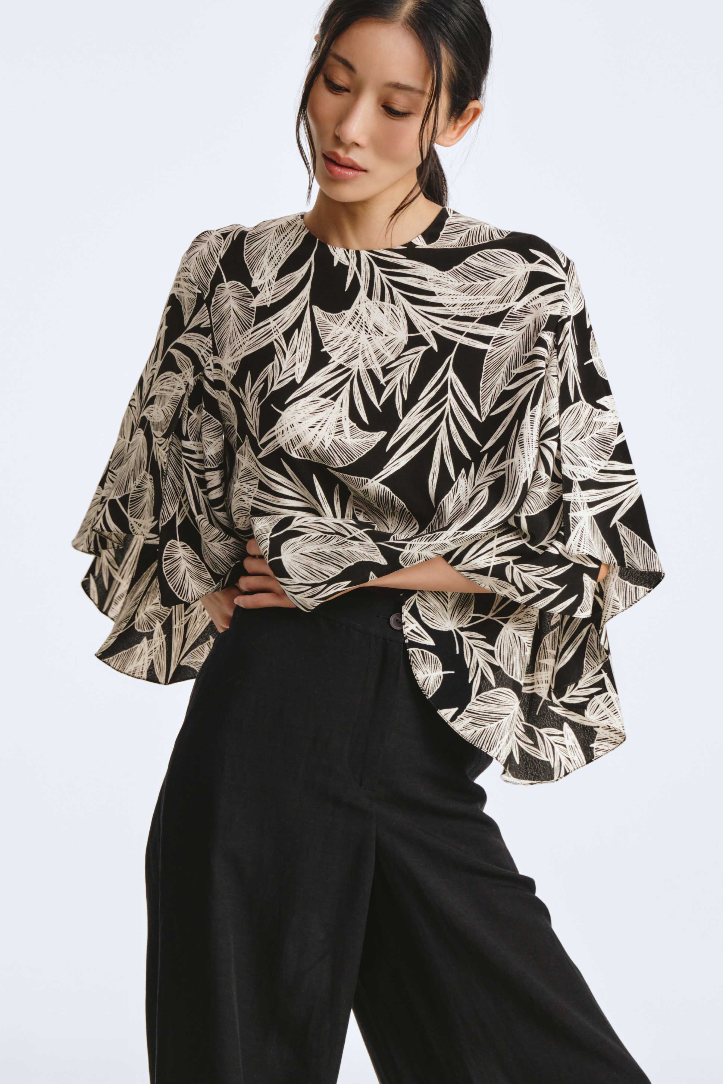 Блуза Листья с воздушным рукавом