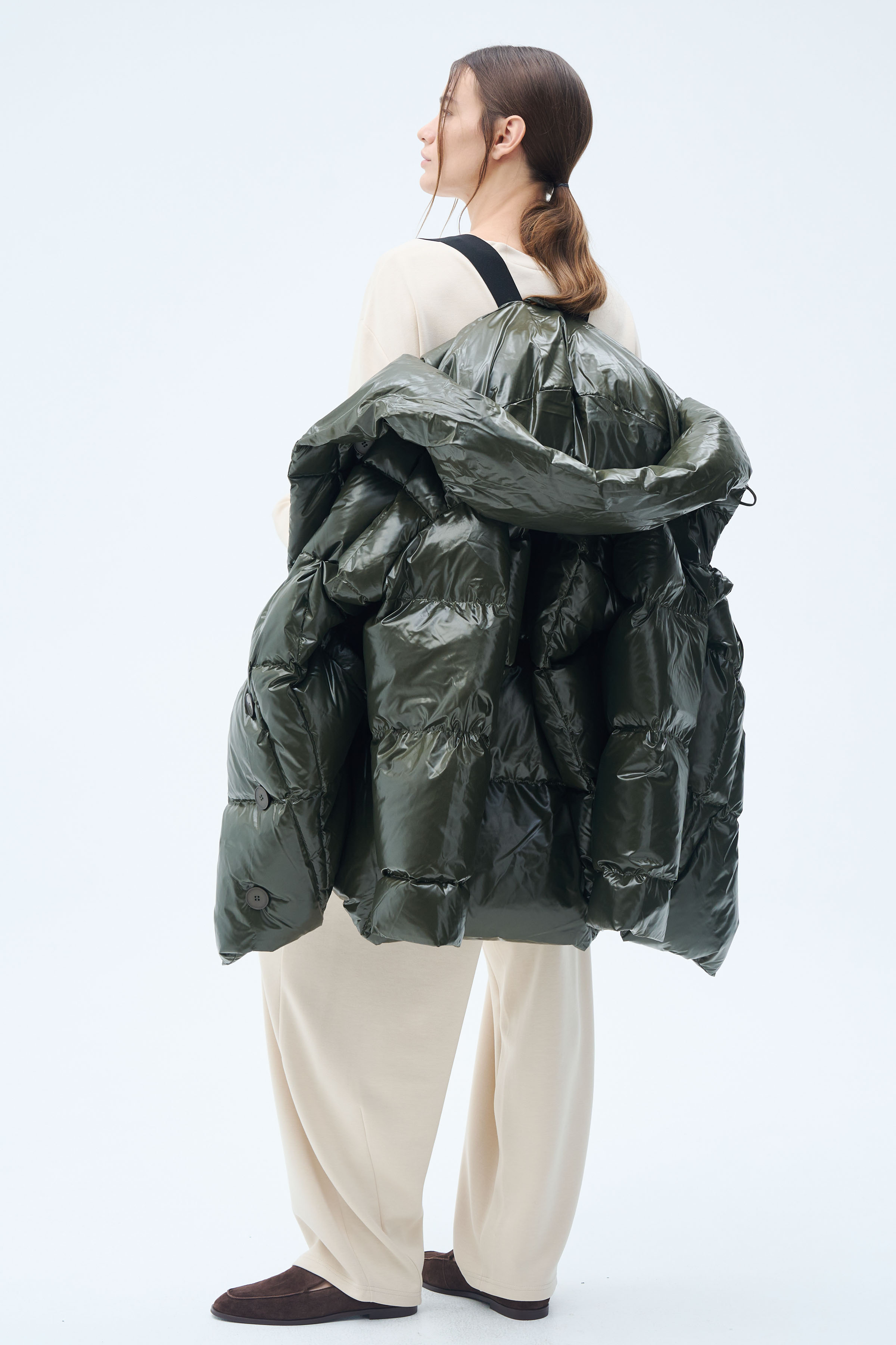 Куртка пуховая пончо-квадрат