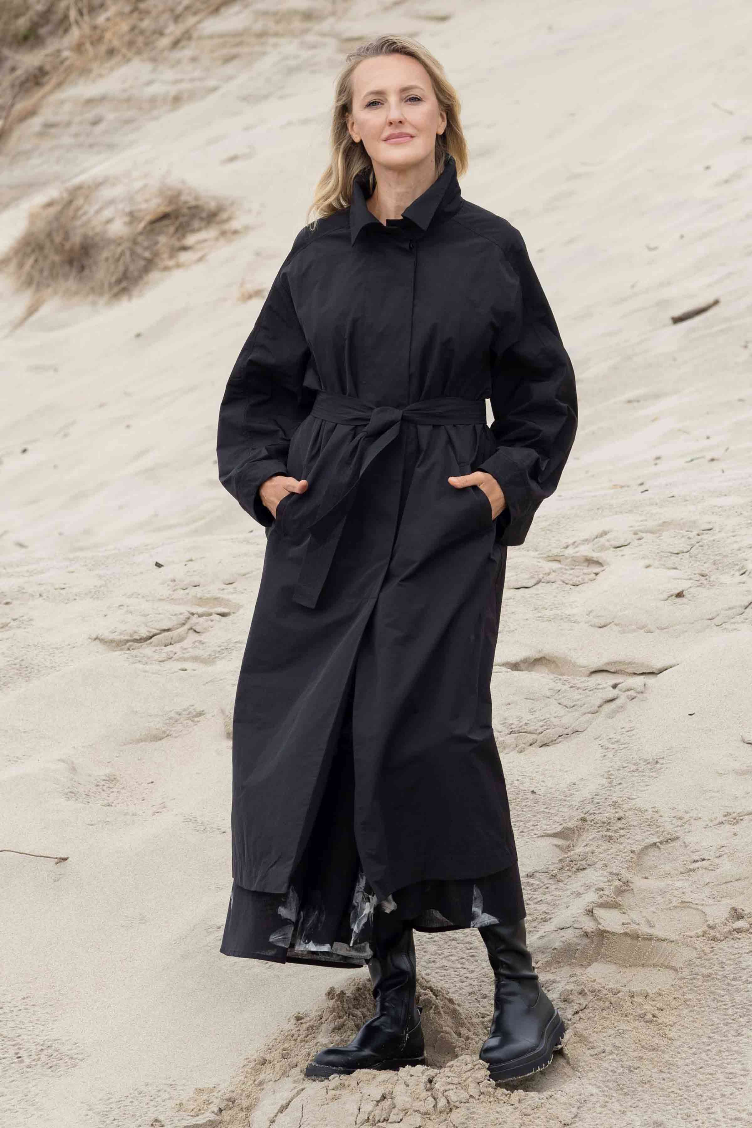 Тренч прямой Крылатый 00 Черный (noir) от Lesel (Лесель)! Заказывайте по ✆ 8 (800) 777 02 37