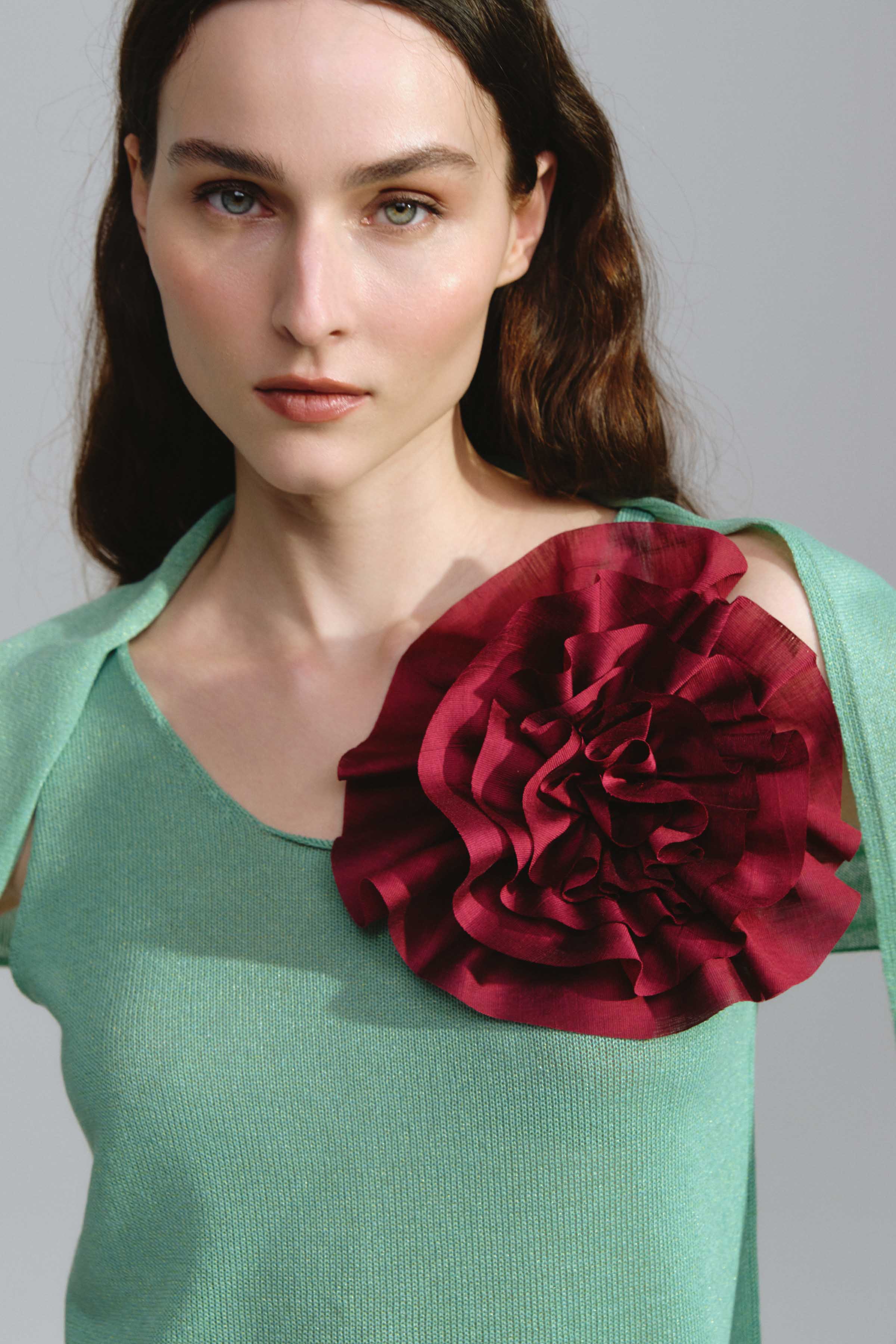 Брошь на магните Роза большая 24 Кармин (carmine) от Lesel (Лесель)! Заказывайте по ✆ 8 (800) 777 02 37