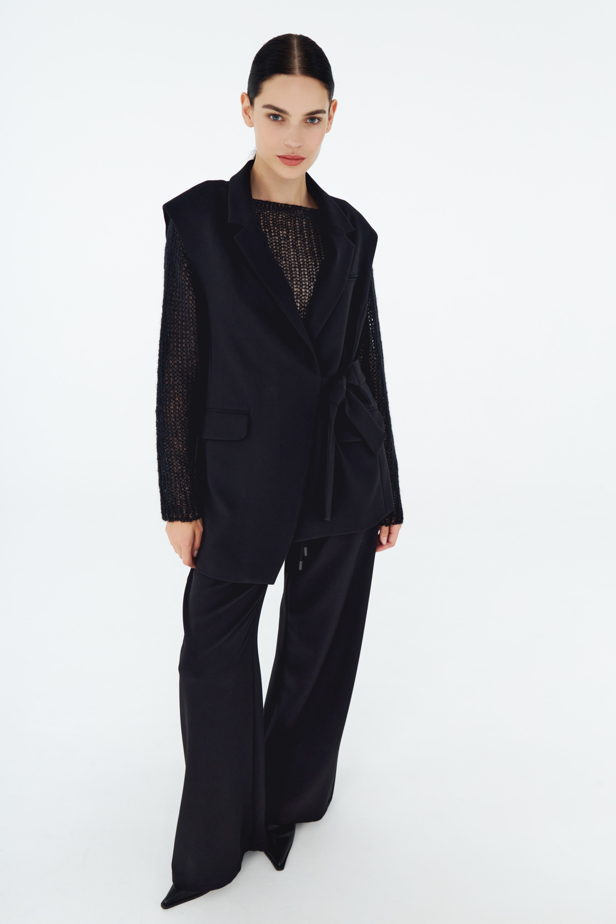 Жилет асимметрия, гладкий, с подкладом 00 Черный (noir), 27 Бордо (burdeaux), 15 Серый меланж (melange gris) от Lesel (Лесель)! Заказывайте по ✆ 8 (800) 777 02 37