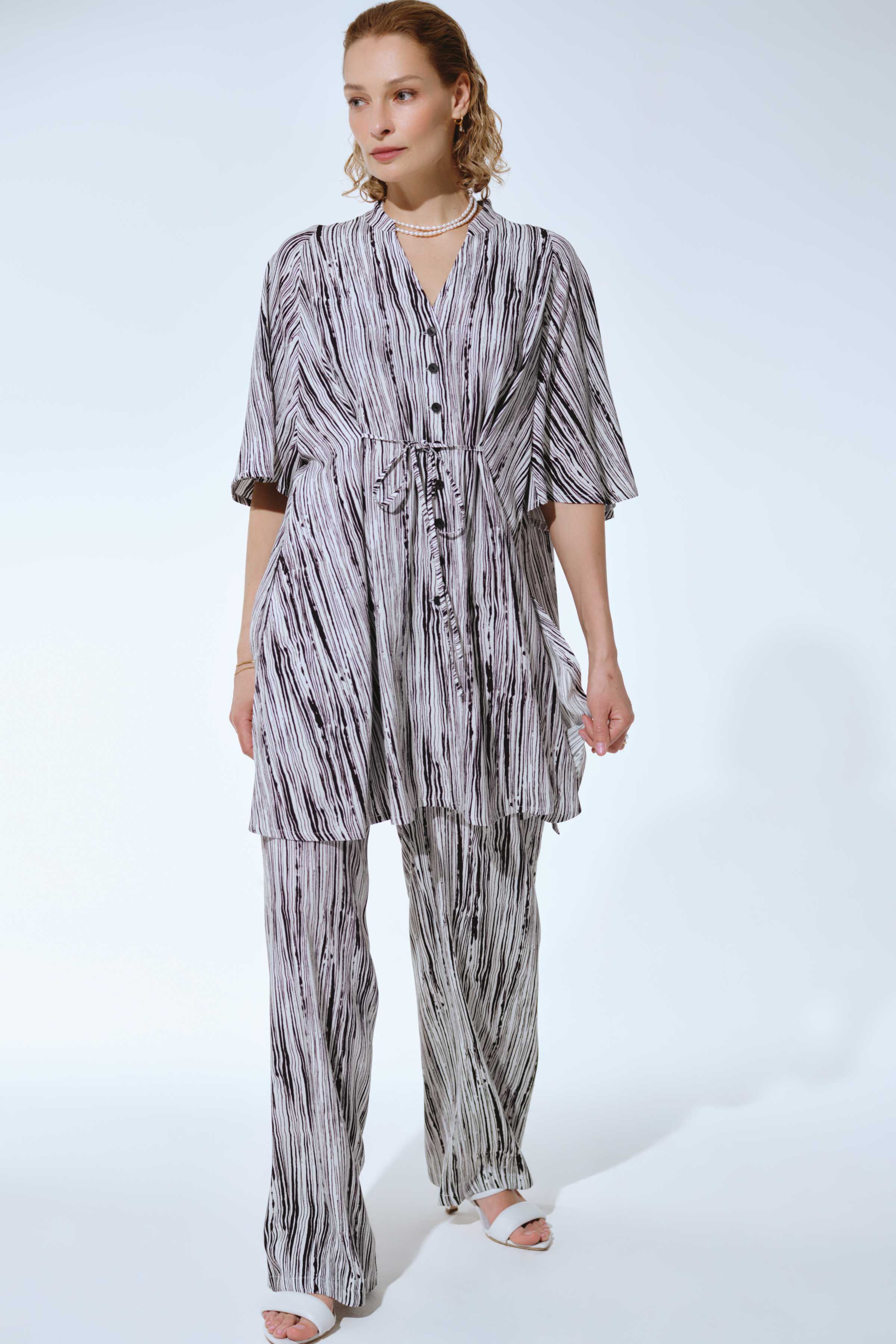 Блуза Туника, штрихи  от Lesel (Лесель)! Заказывайте по ✆ 8 (800) 777 02 37