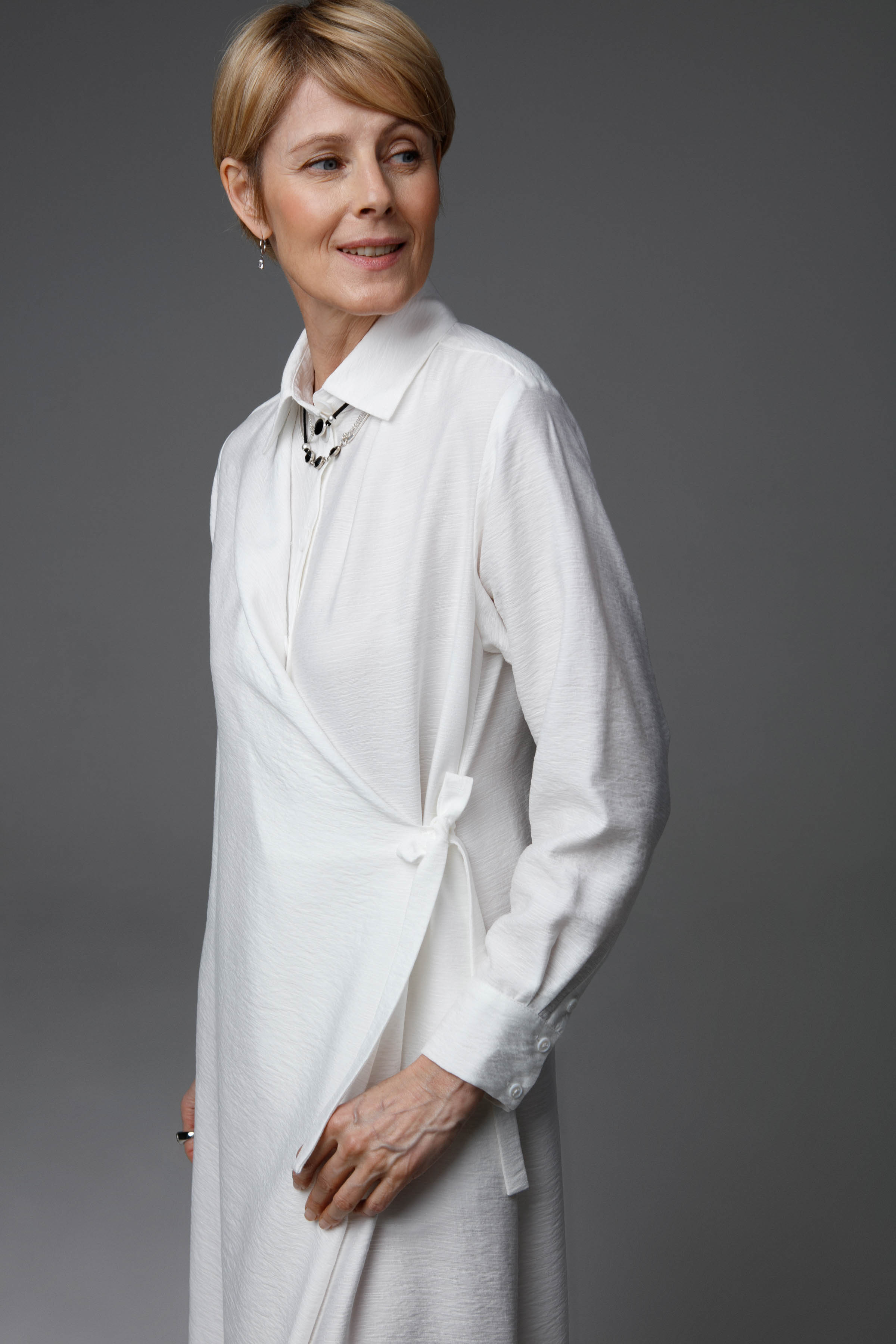 Платье с запахом 01 Мел (craie), 00 Черный (noir) от Lesel (Лесель)! Заказывайте по ✆ 8 (800) 777 02 37