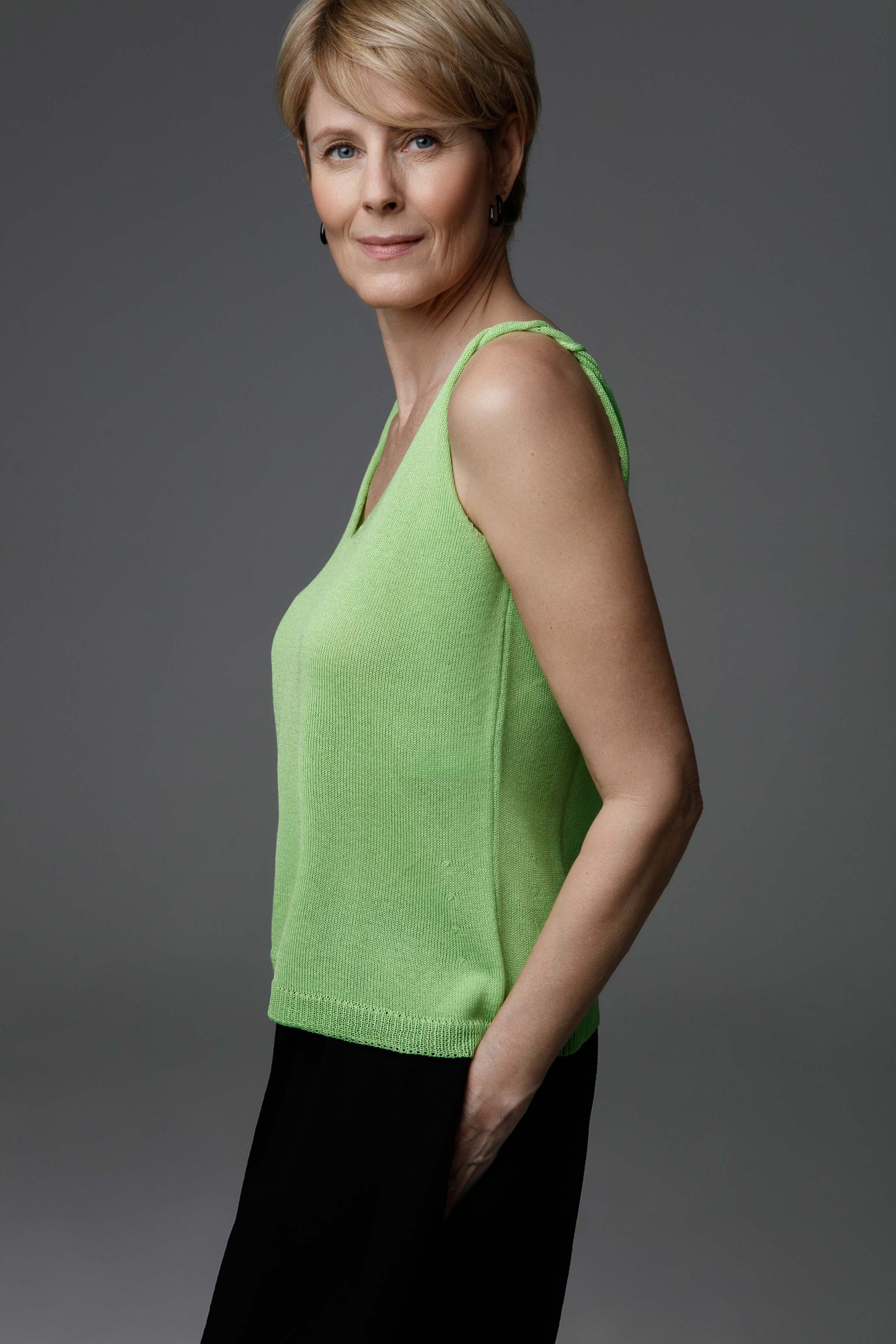 Топ с перекрученными бретелями 59 Яркий лайм (citron vert vif) от Lesel (Лесель)! Заказывайте по ✆ 8 (800) 777 02 37