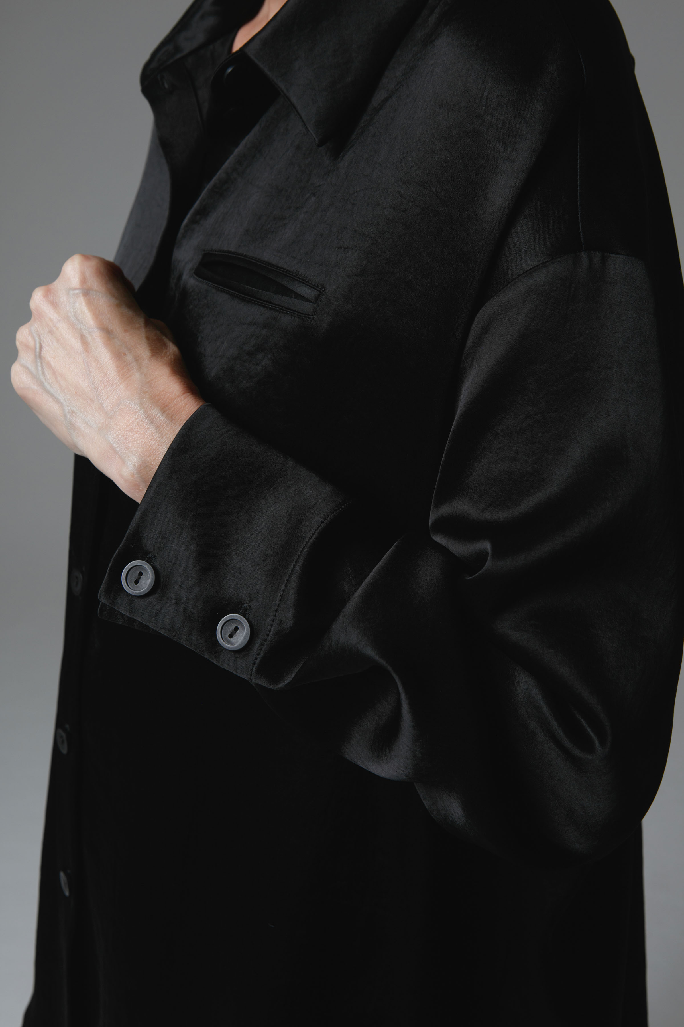 Блуза рубашка Квадрат атласная  от Lesel (Лесель)! Заказывайте по ✆ 8 (800) 777 02 37