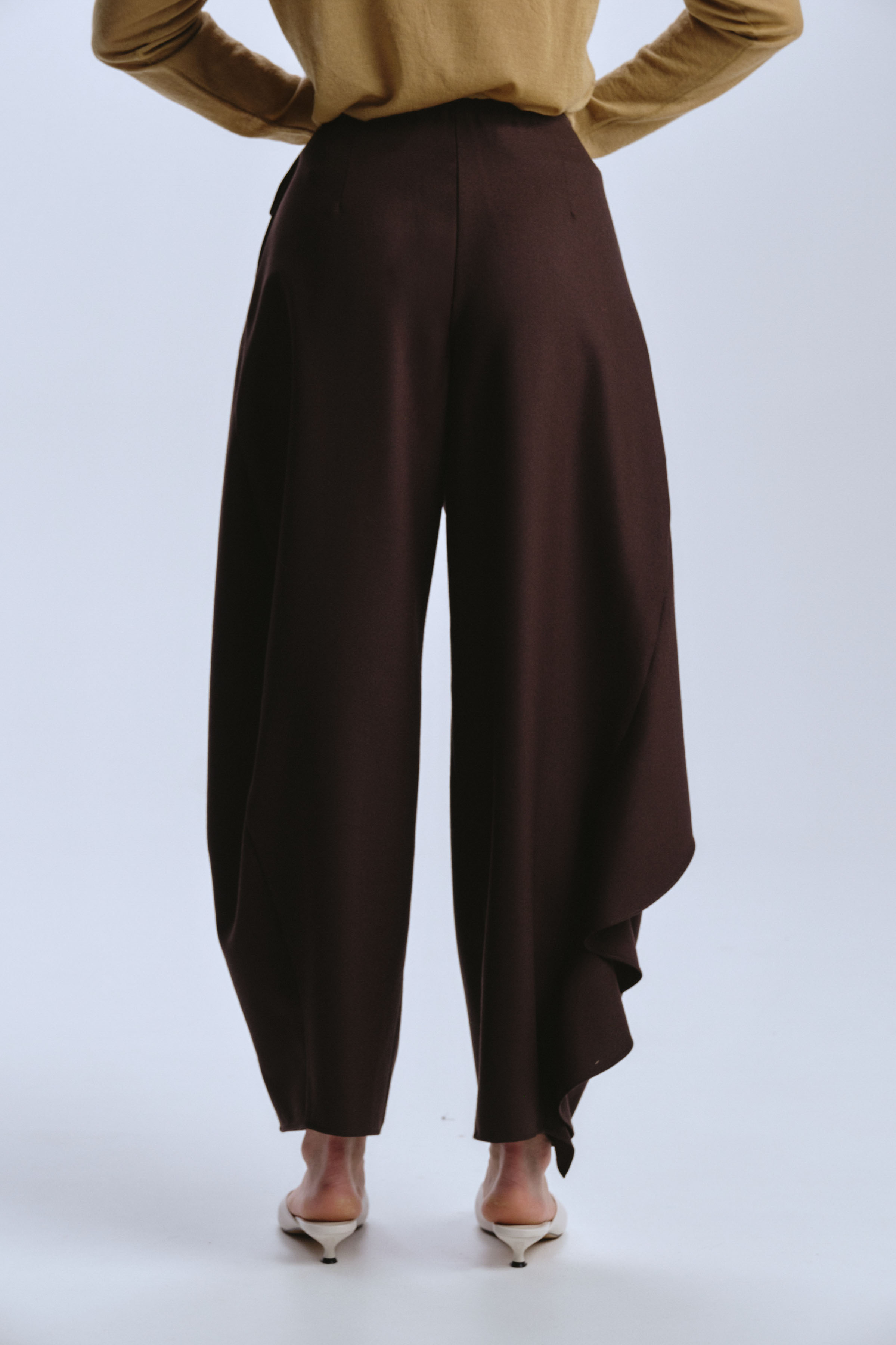 Брюки с воланом, шерсть  от Lesel (Лесель)! Заказывайте по ✆ 8 (800) 777 02 37