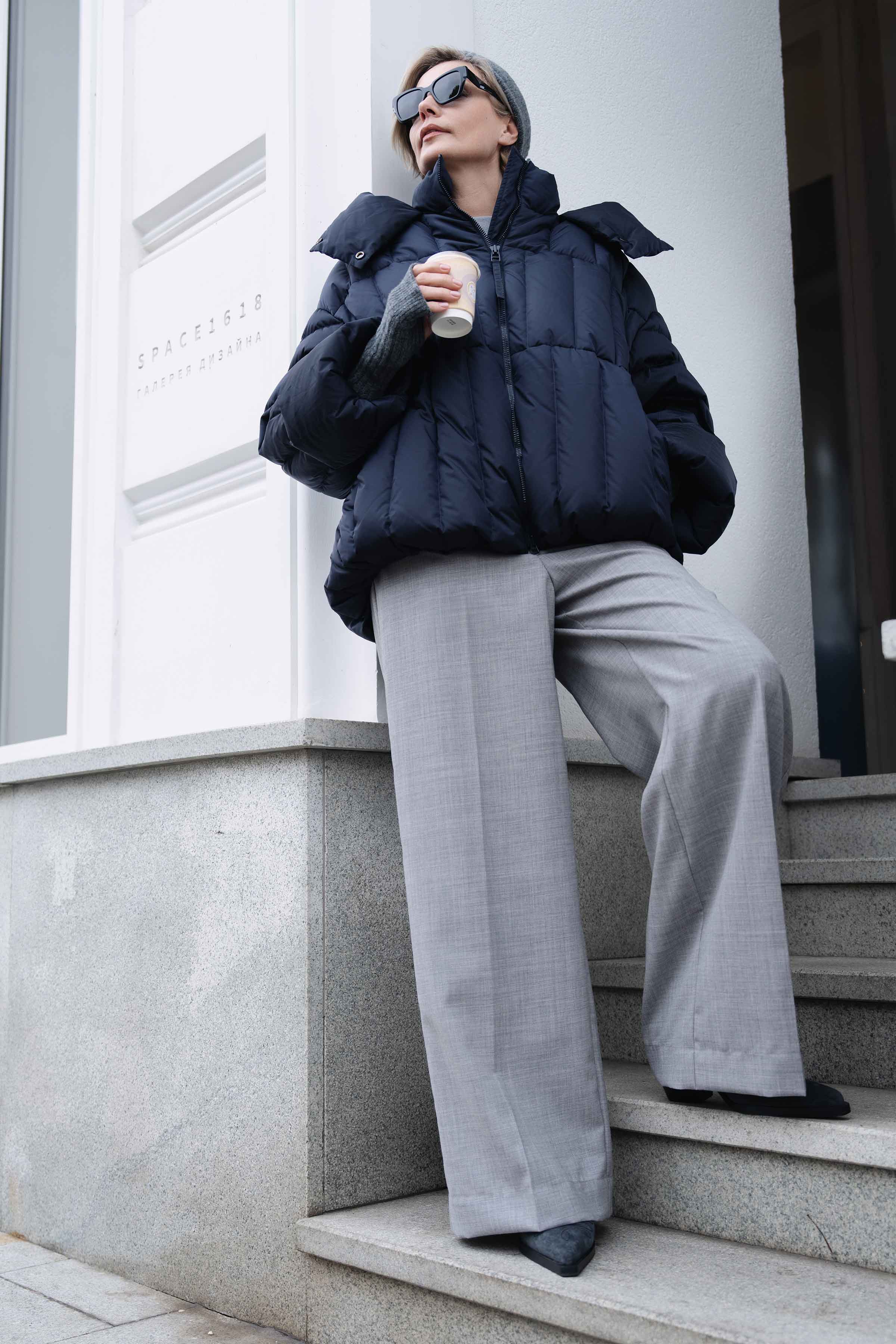 Куртка пуховая Столбики 33 Ночь (nuit) от Lesel (Лесель)! Заказывайте по ✆ 8 (800) 777 02 37