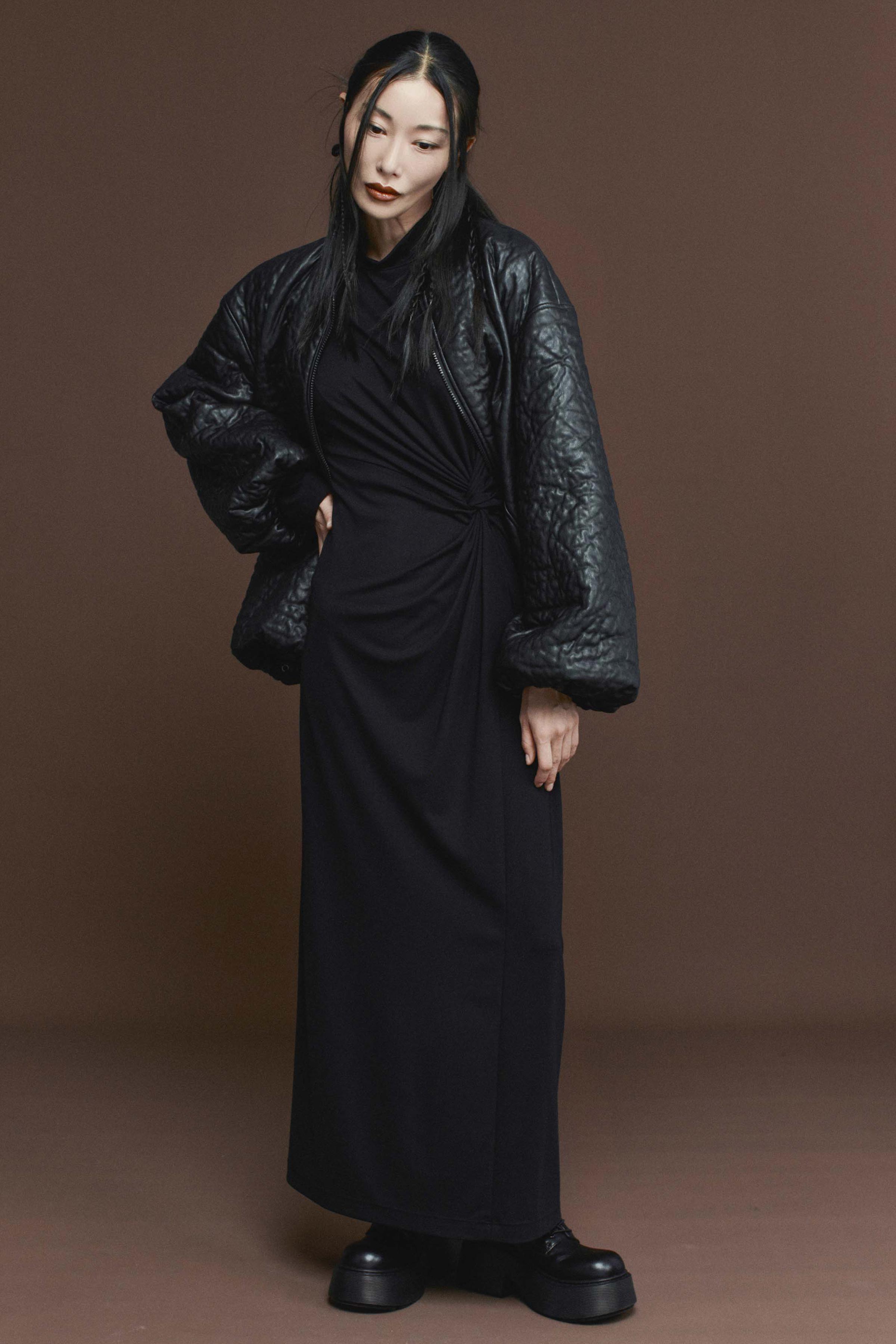 Платье с перекрутом, джерси 00 Черный (noir), 70 Мокко (mocco) от Lesel (Лесель)! Заказывайте по ✆ 8 (800) 777 02 37