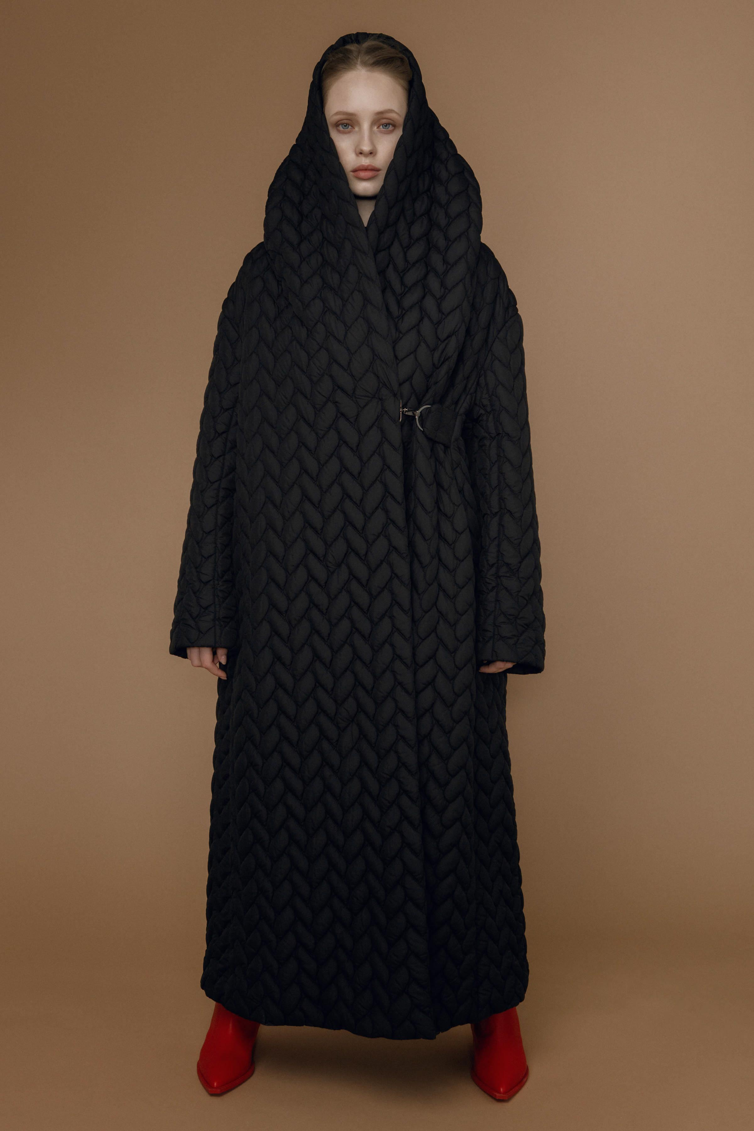 Пальто с капюшоном "Косы" 00 Черный (noir) от Lesel (Лесель)! Заказывайте по ✆ 8 (800) 777 02 37