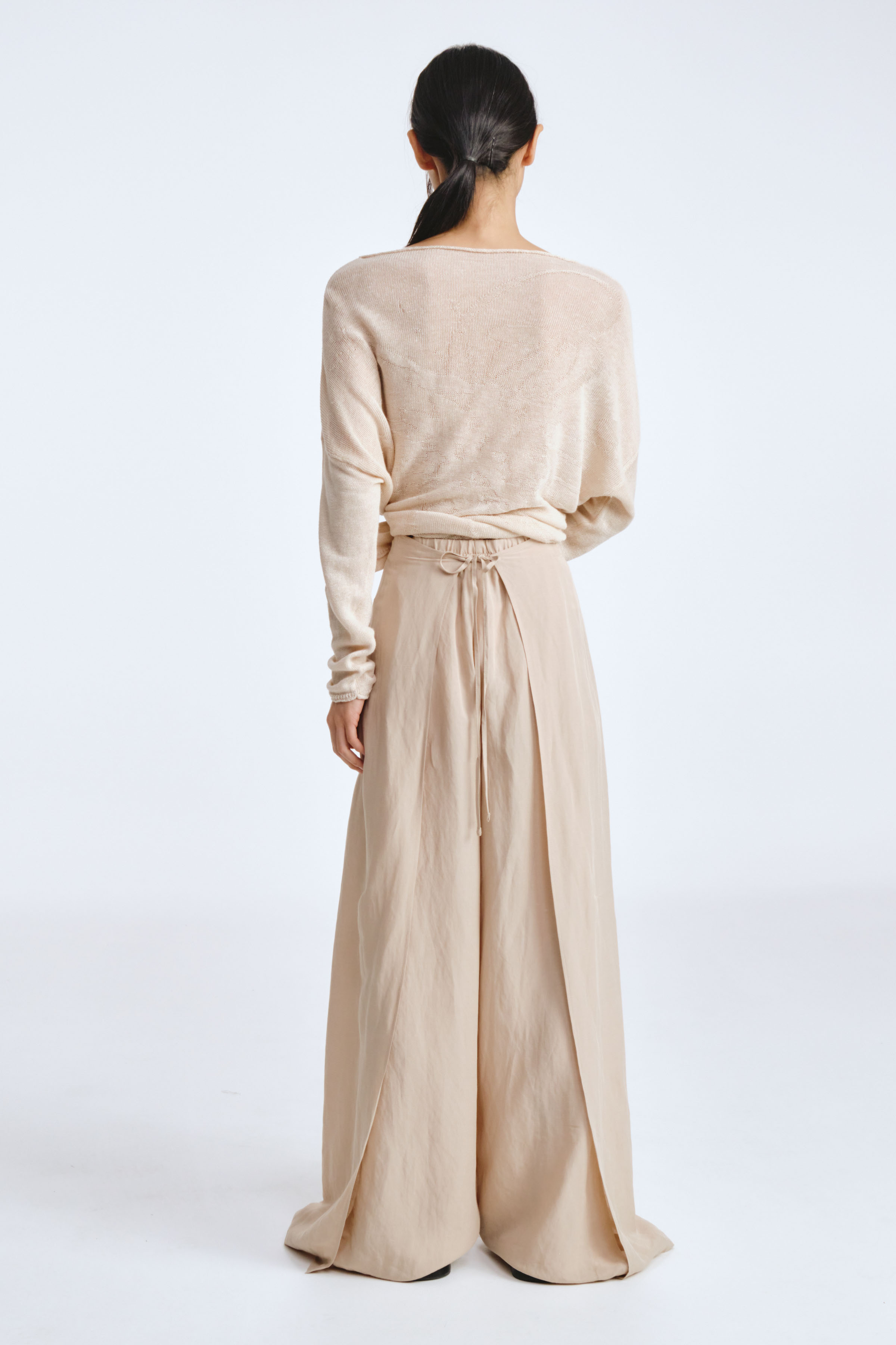 Брюки прямые с отлетными деталями, тонкий лен