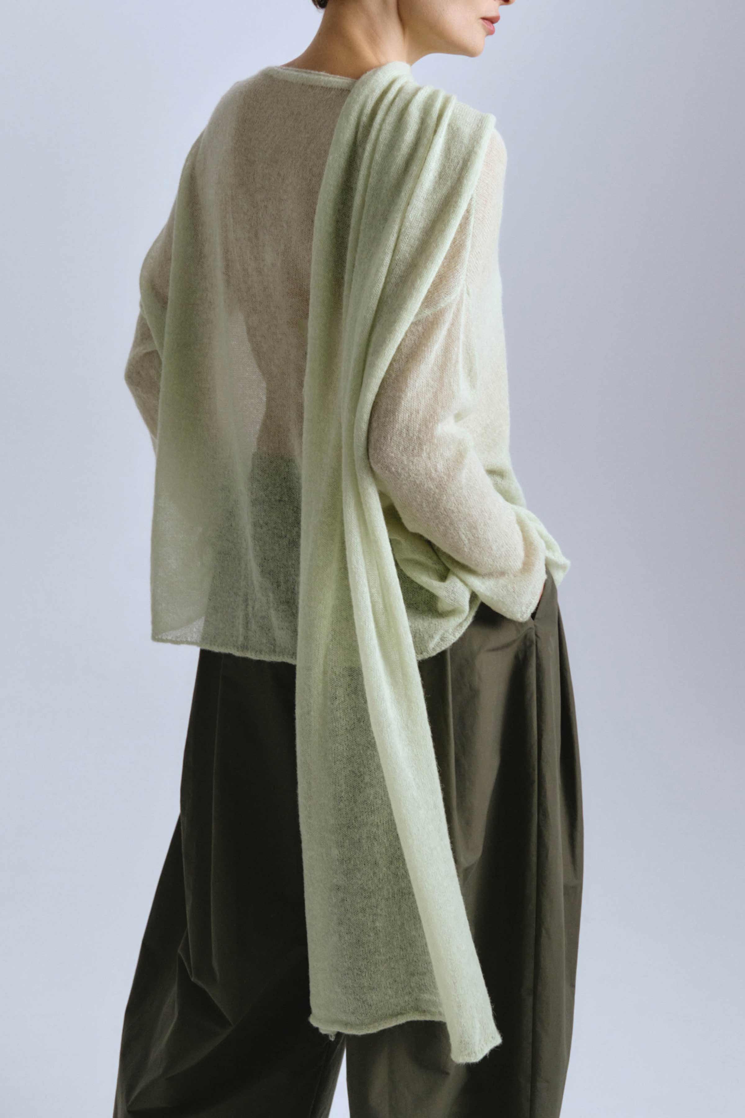 Джемпер Шарф