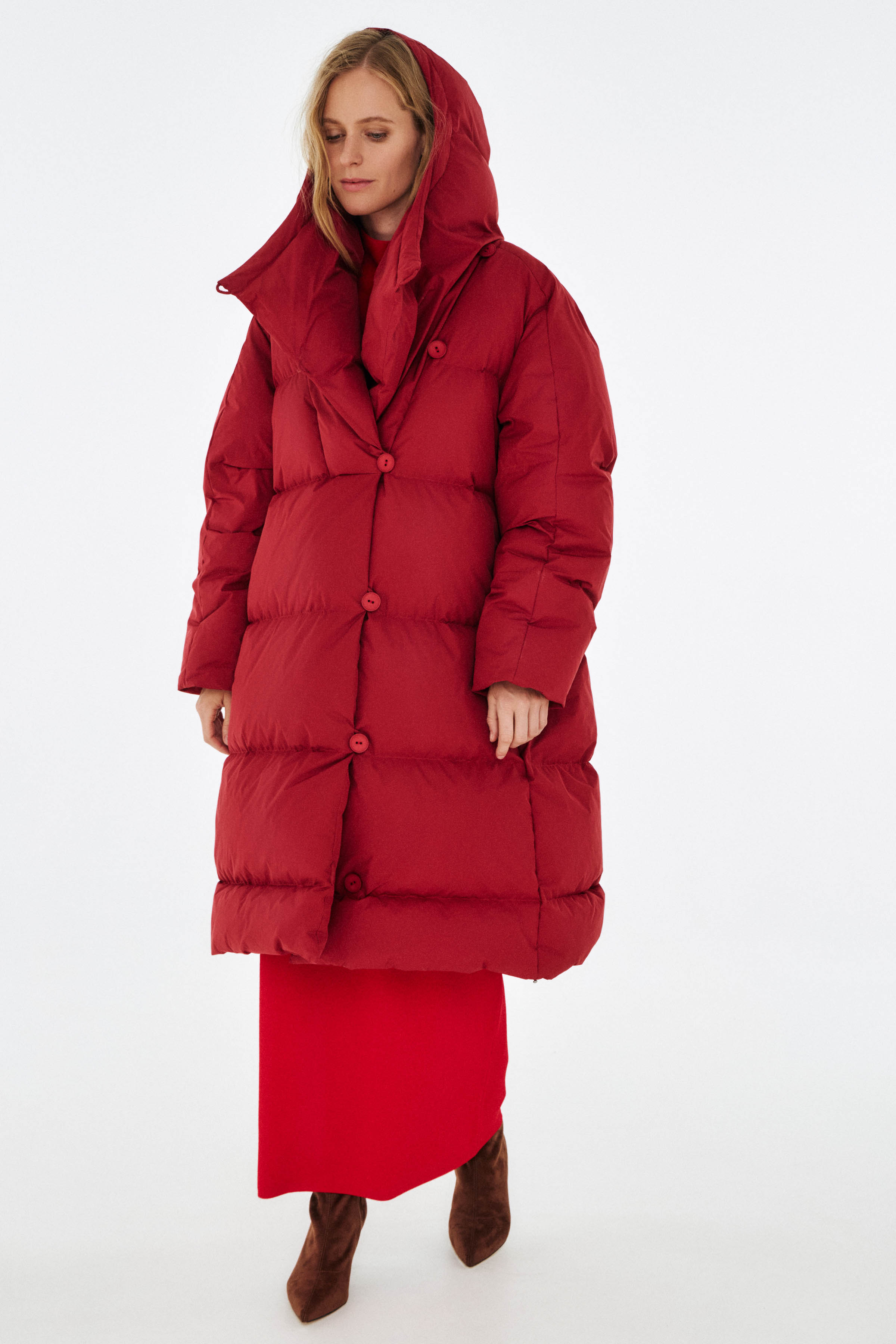 Пальто пуховое с навесными петлями 28 Ягода (baie) от Lesel (Лесель)! Заказывайте по ✆ 8 (800) 777 02 37