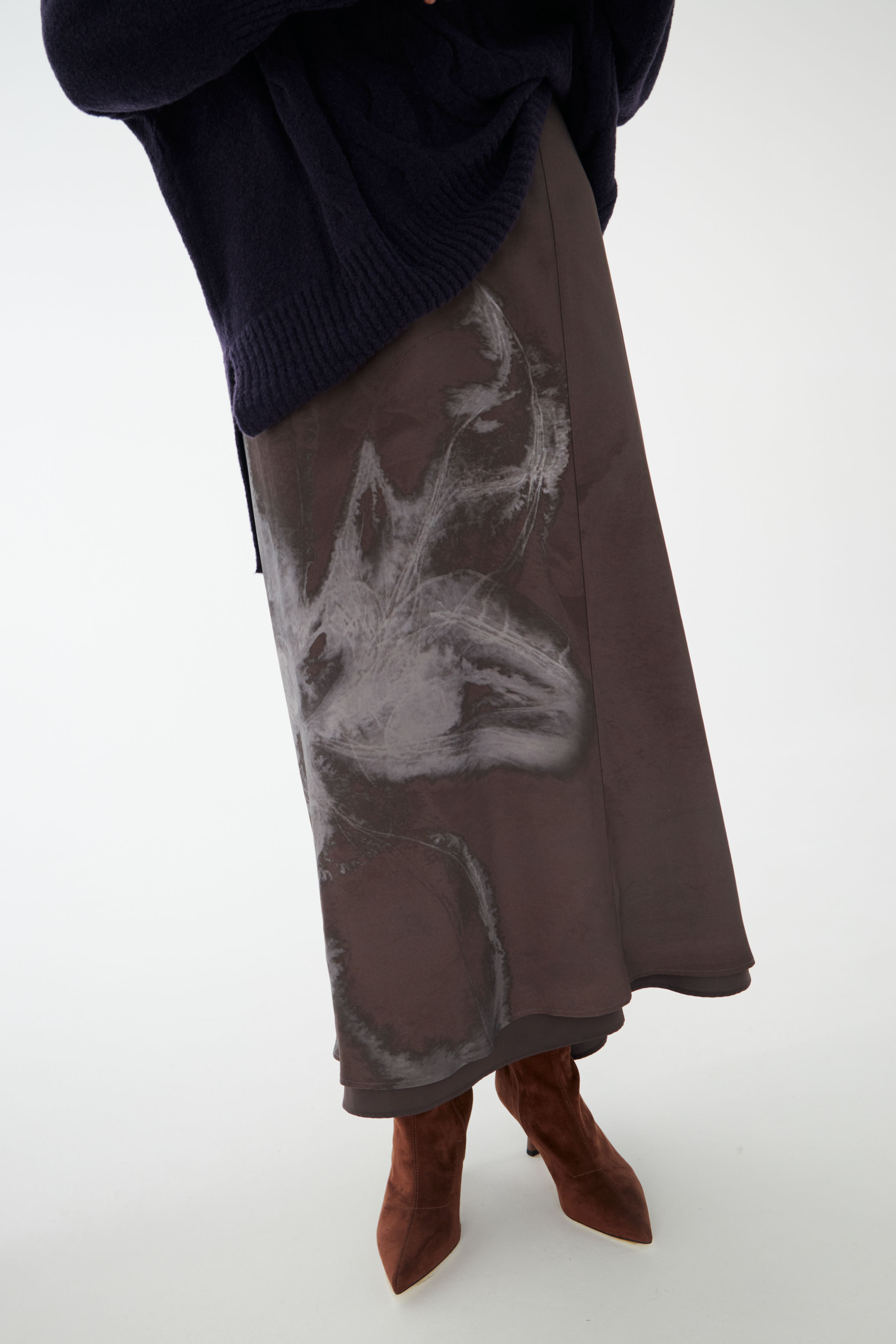 Юбка Цветок, длинная со шлейфом 78 Полутень (penombre) от Lesel (Лесель)! Заказывайте по ✆ 8 (800) 777 02 37