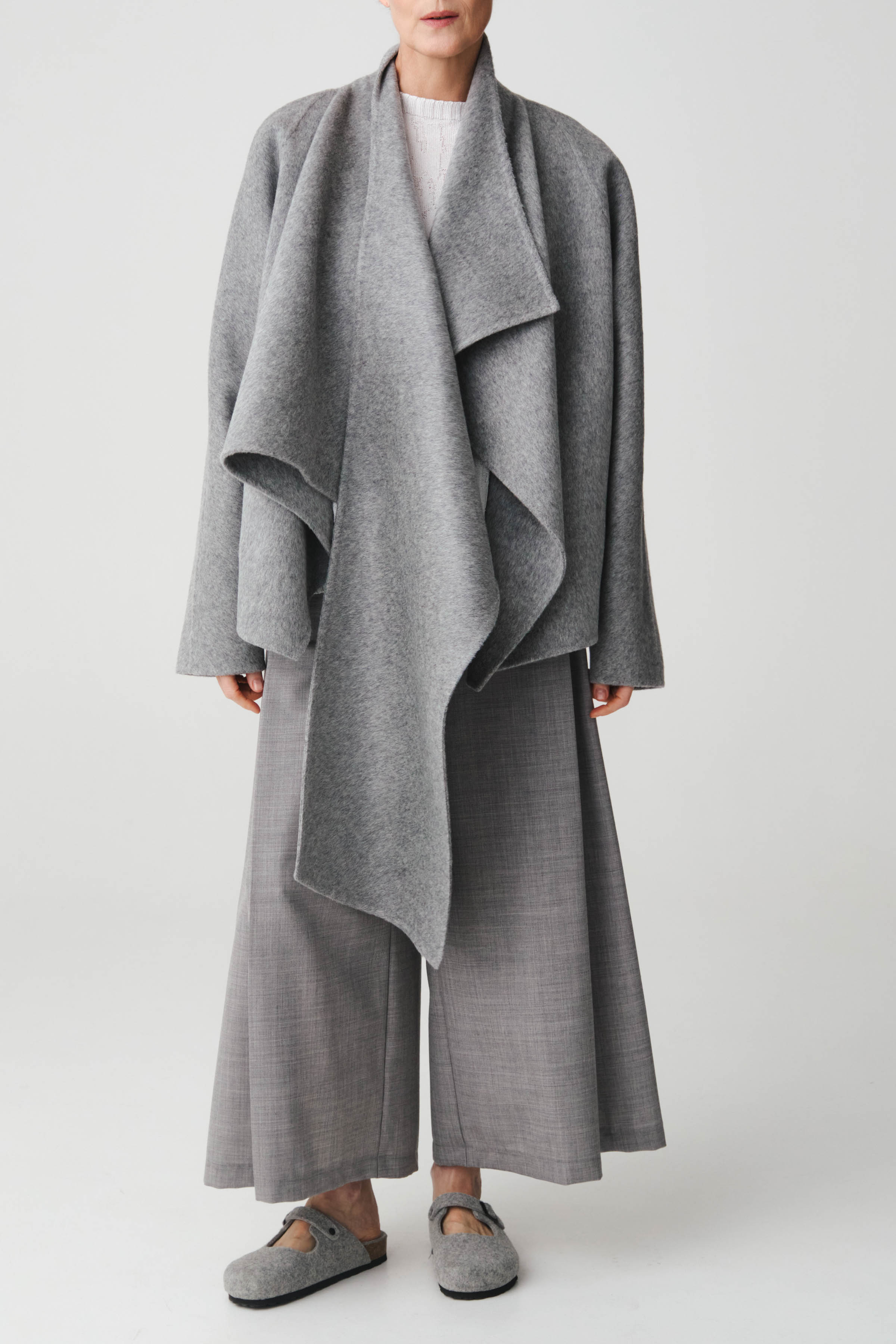 Пальто с палантином короткое, дабл кашемир