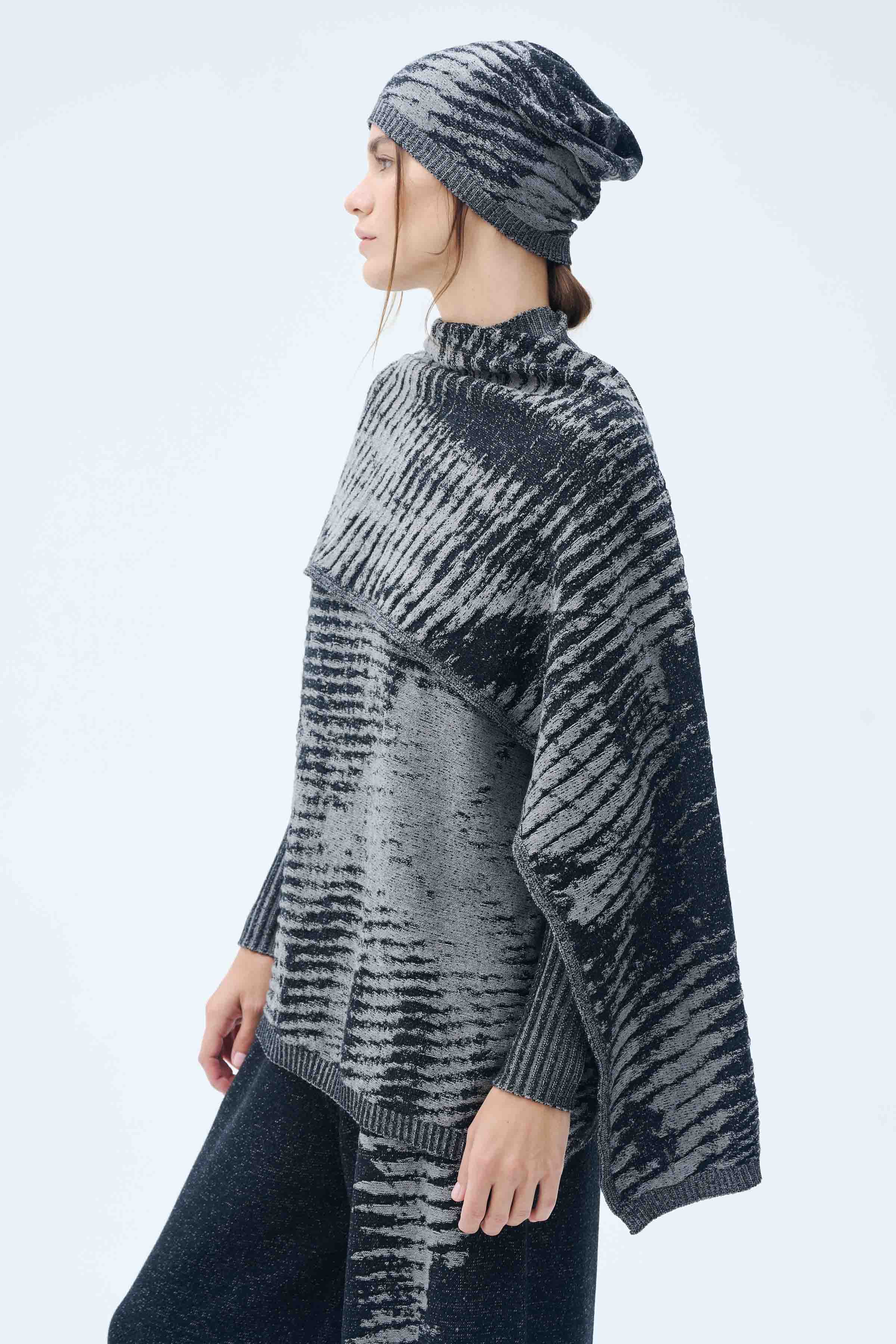 Палантин Муары 00 Черный (noir), 06 Суфле (souffle), 27 Бордо (burdeaux), 60 Можжевельник (genievre), 78 Полутень (penombre) от Lesel (Лесель)! Заказывайте по ✆ 8 (800) 777 02 37